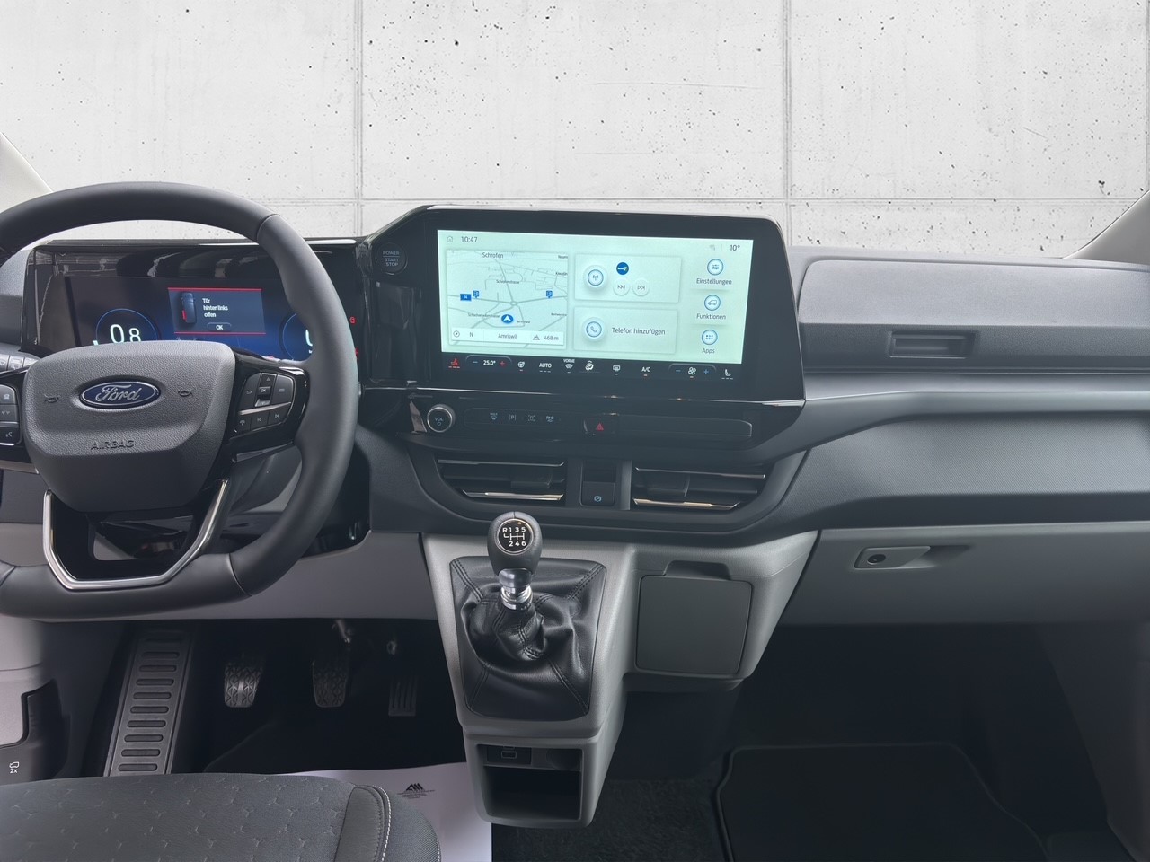 FORD Tourneo C Bus 320 L1 2.0 EcoBlue 136 Titanium-image-11