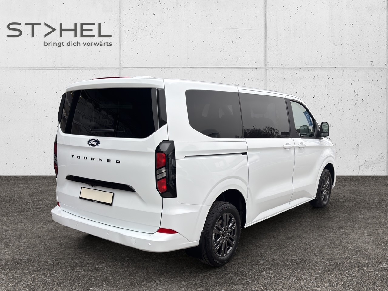 FORD Tourneo C Bus 320 L1 2.0 EcoBlue 136 Titanium-image-4