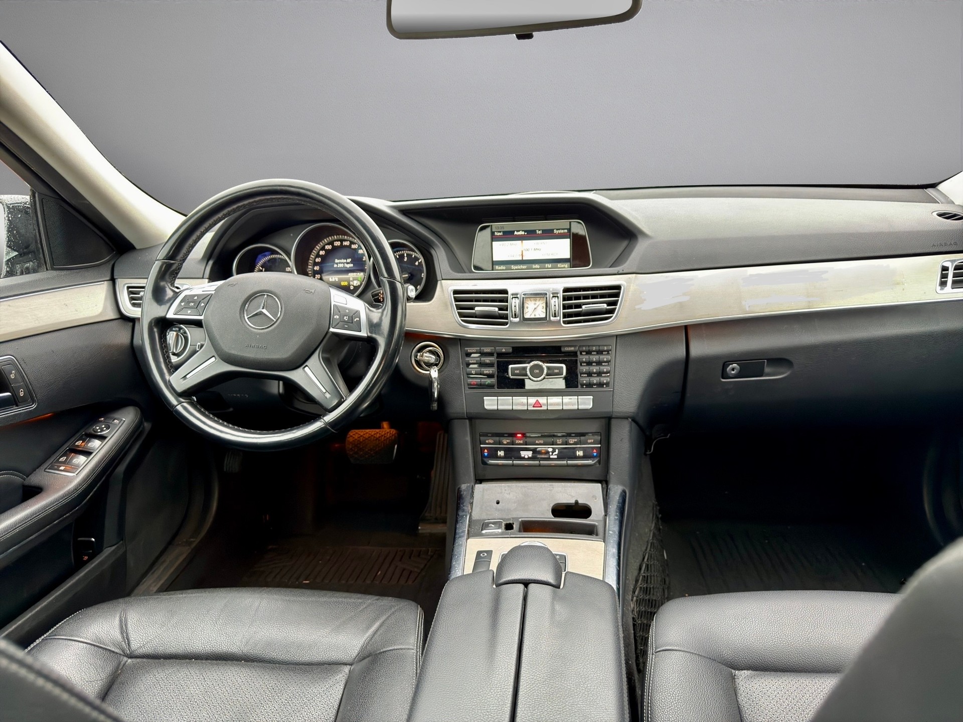 MERCEDES-BENZ E 200 CDI Avantgarde 7G-Tronic-image-13