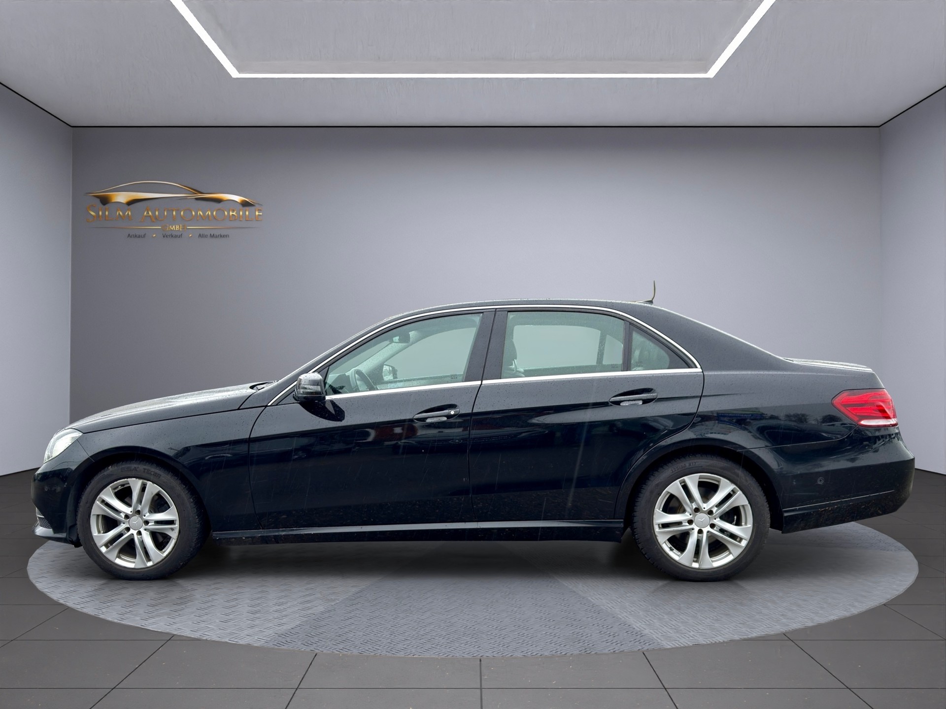 MERCEDES-BENZ E 200 CDI Avantgarde 7G-Tronic-showroom-element-3