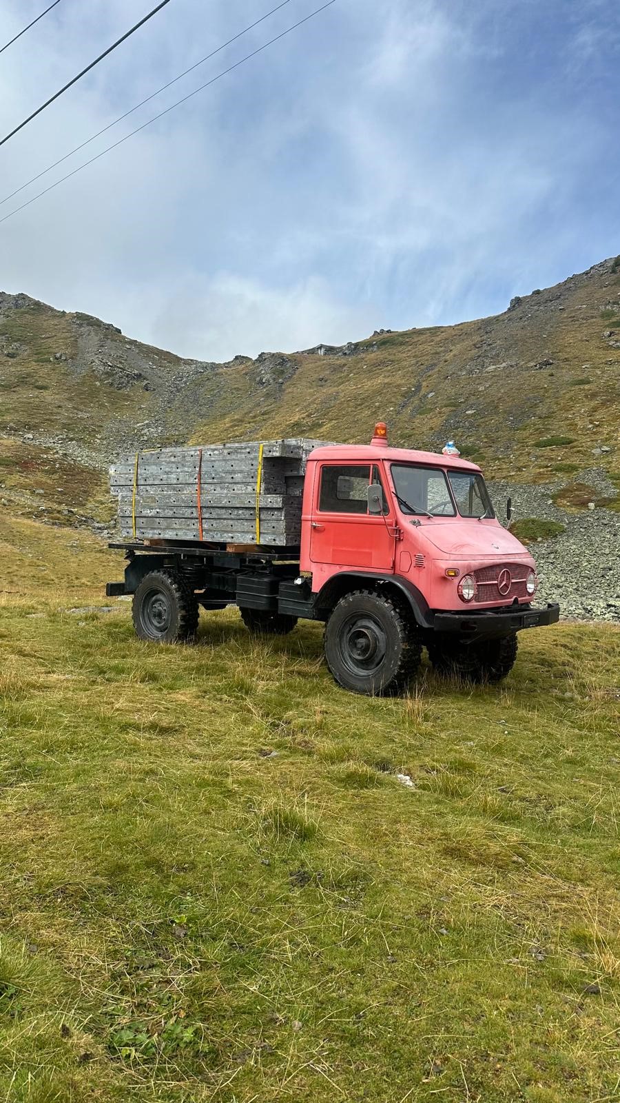 UNIMOG S-404.113-showroom-element-2