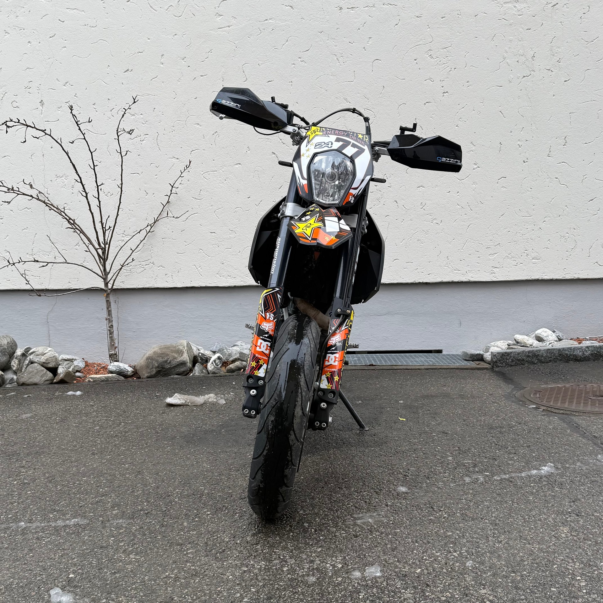 KTM 690 SM-image-1
