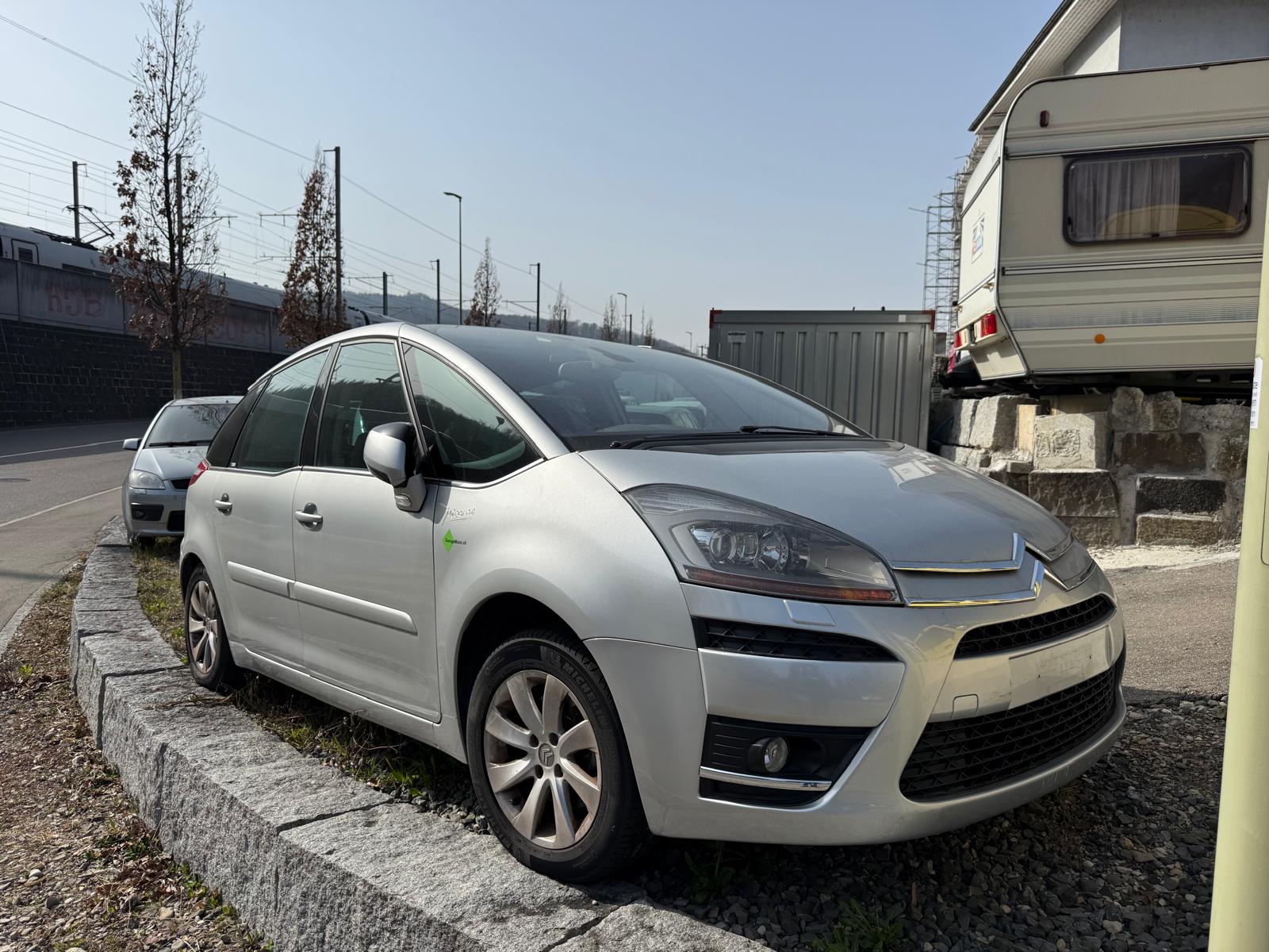 CITROEN C4 Picasso 1.6i 16V THP Exclusive Automatic-image-1