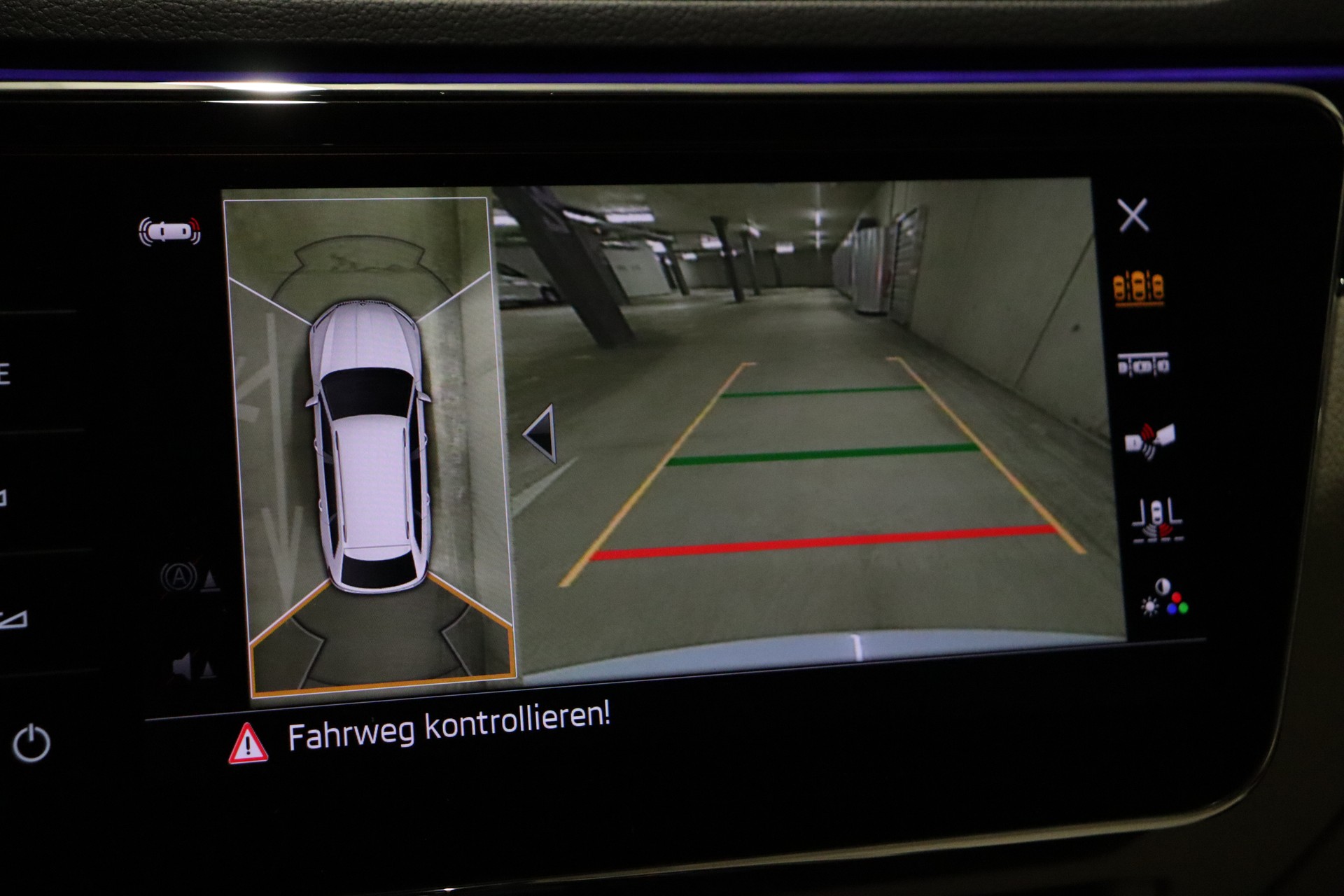 SKODA SUPERB COMBI 2.0 TDI L&K DSG ** FAHRASSISTENZ-PAKET ** 360 GRAD KAMERA ** SITZKÜHLUNG-/MASSAGE ** AHK **-image-24