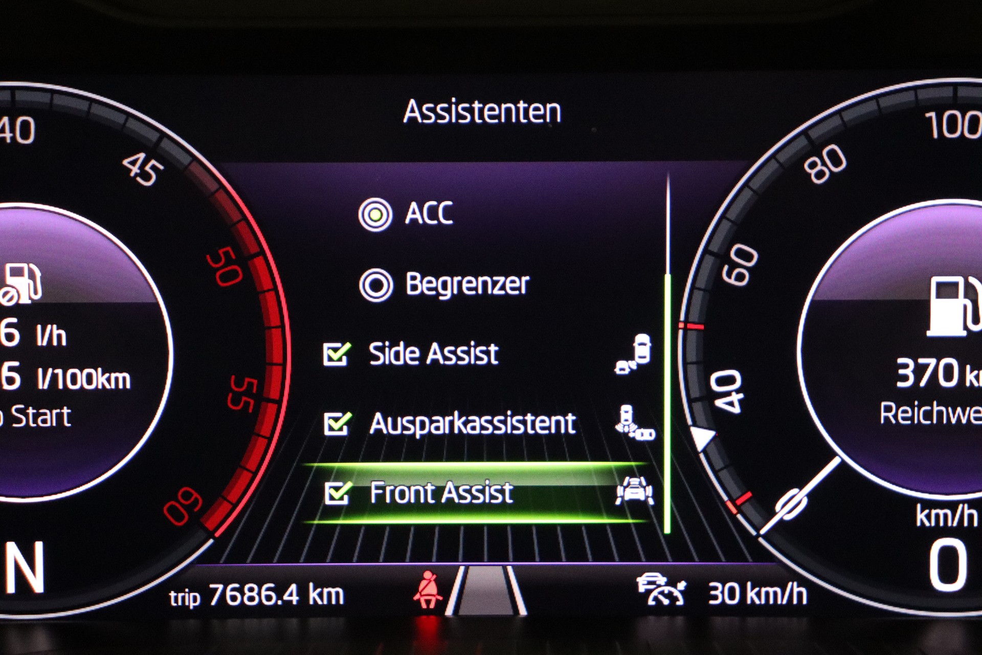 SKODA SUPERB COMBI 2.0 TDI L&K DSG ** FAHRASSISTENZ-PAKET ** 360 GRAD KAMERA ** SITZKÜHLUNG-/MASSAGE ** AHK **-image-28