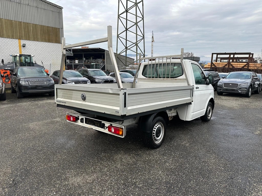 VW T5 2.0 TDI-image-4