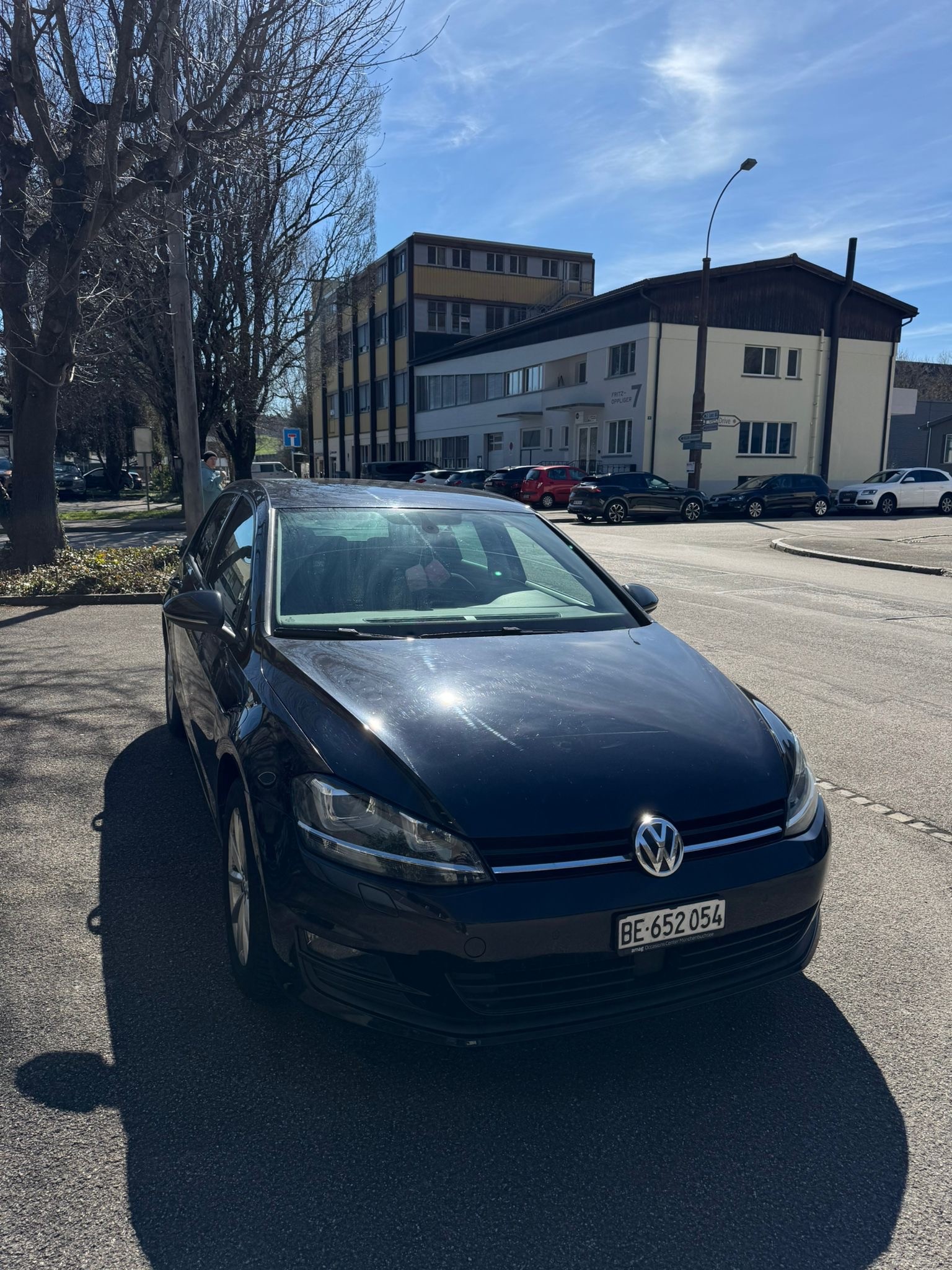VW Golf 1.4 TSI Lounge DSG-image-1