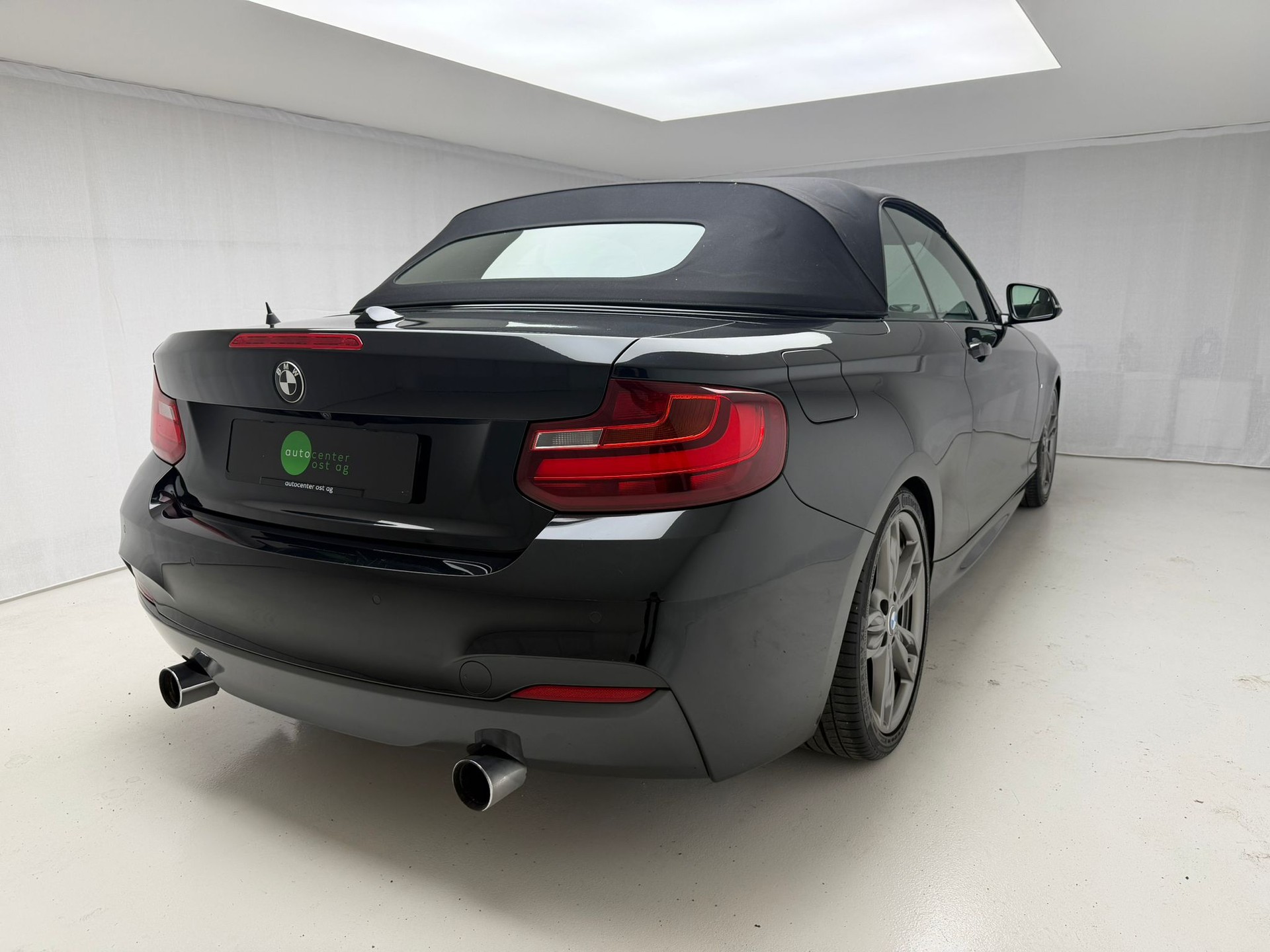 BMW 228i M Sport Steptronic-showroom-element-3