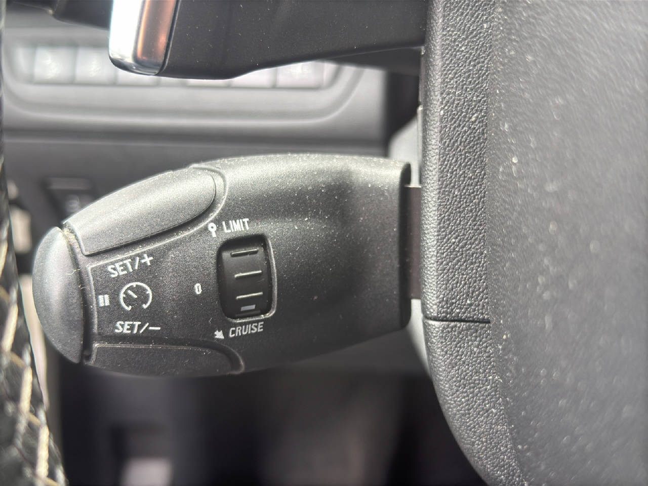 PEUGEOT 2008 1.2 PureTech Active EGS S-image-9