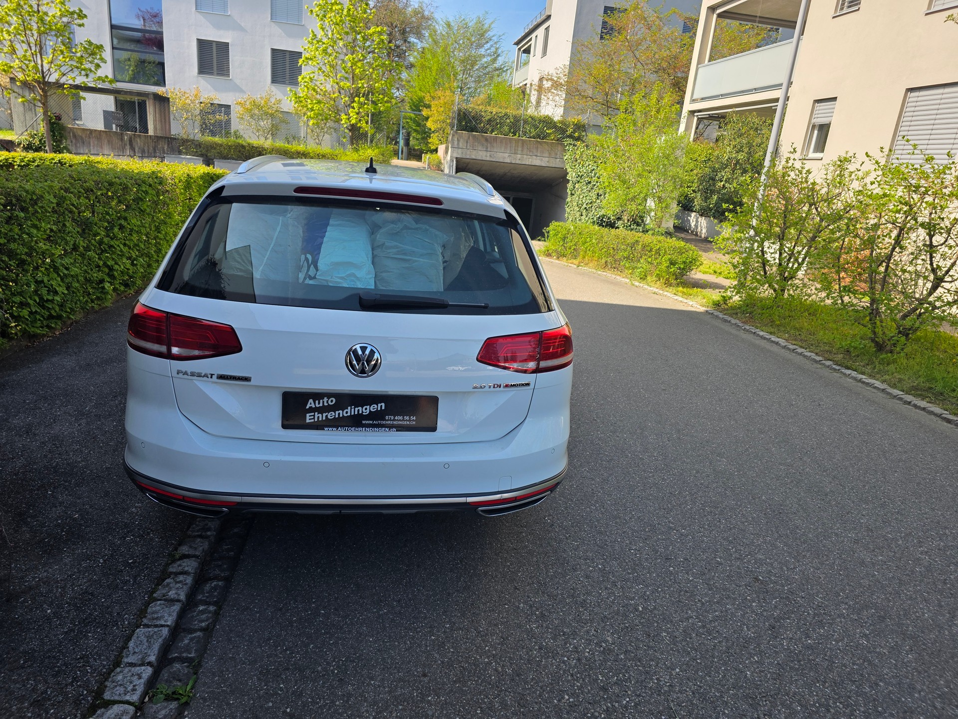 VW Passat Alltrack 2.0 TDI BMT 4Motion DSG-image-5