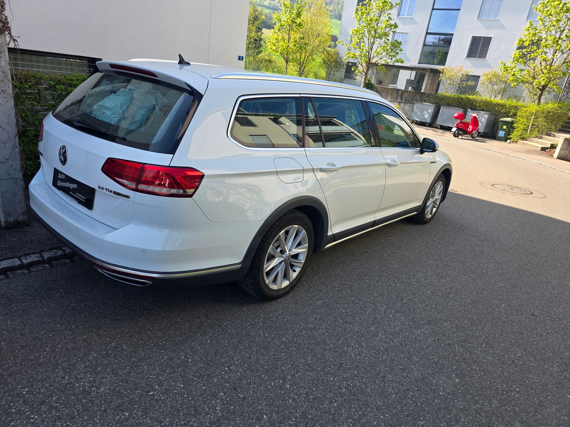 VW Passat Alltrack 2.0 TDI BMT 4Motion DSG-image-4