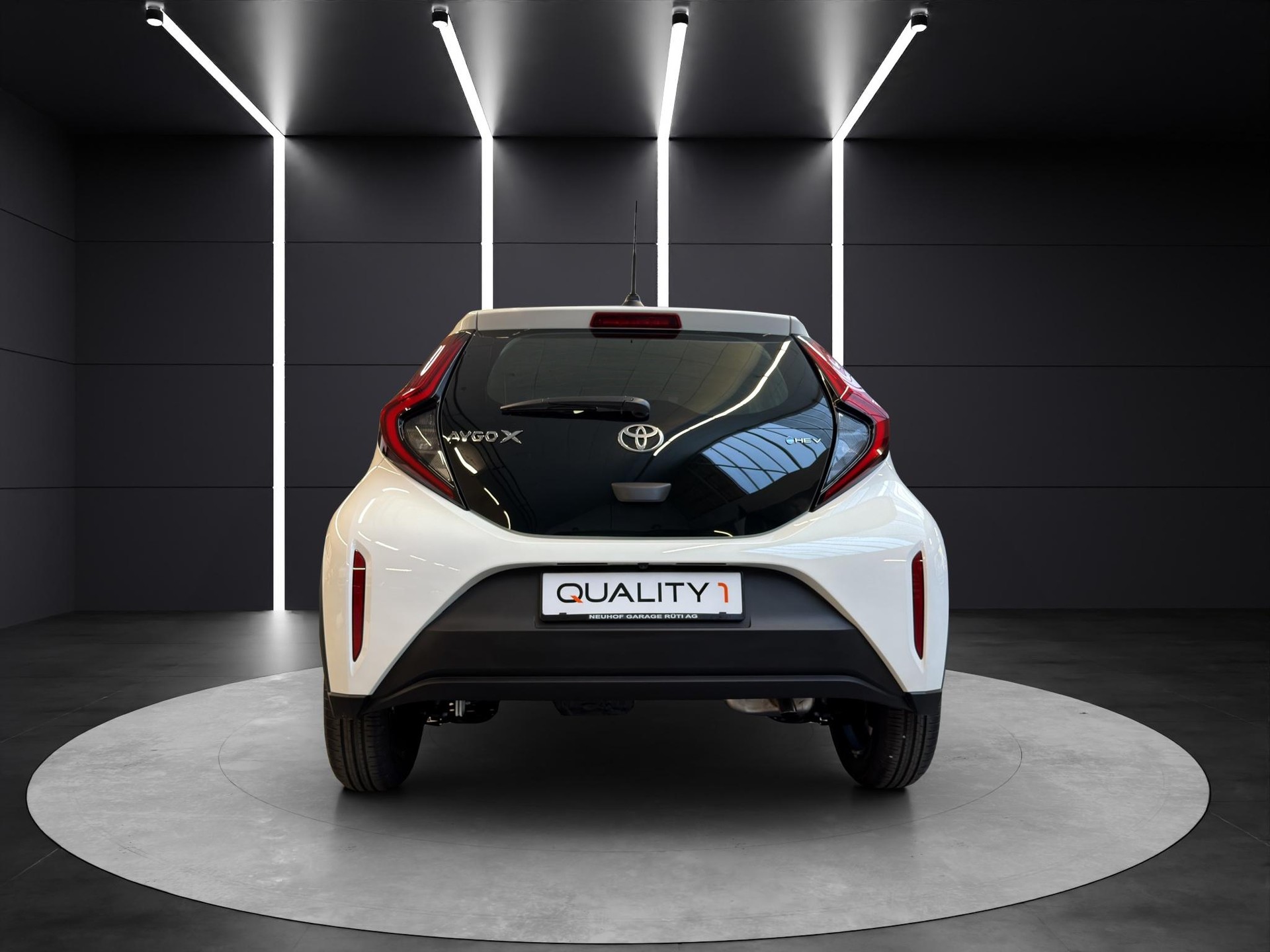 TOYOTA Aygo X 1.5 VVT-i HSD Trend-showroom-element-3