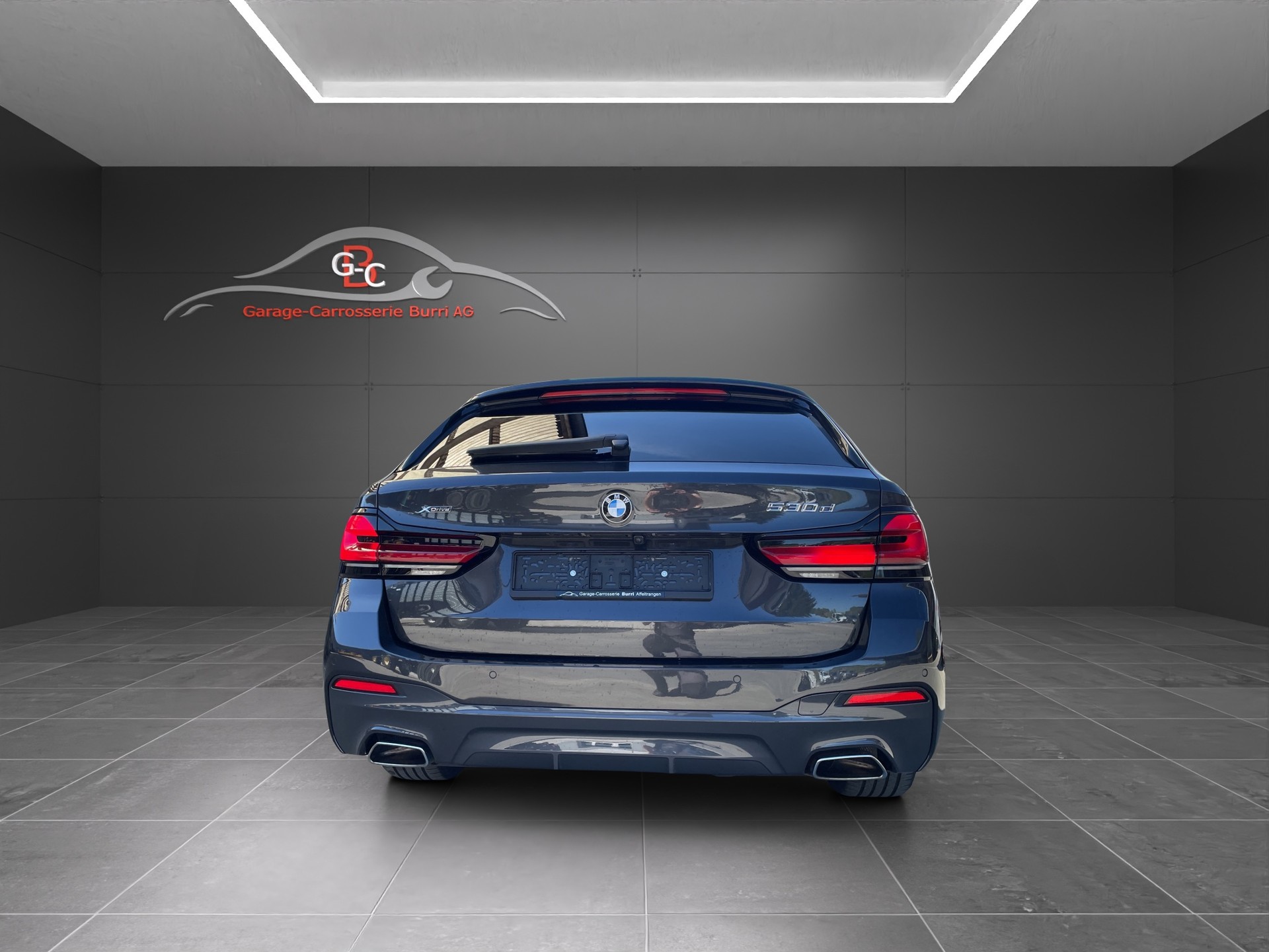 BMW 530d xDrive 48V Touring Pure M Sport Steptronic-image-4