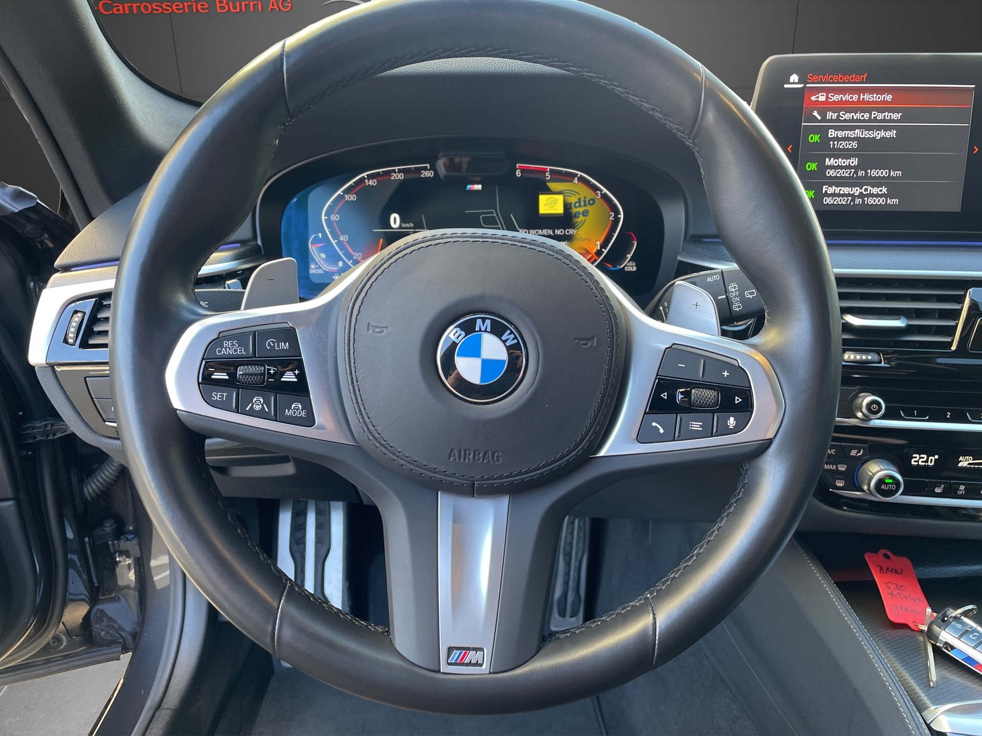 BMW 530d xDrive 48V Touring Pure M Sport Steptronic-image-12