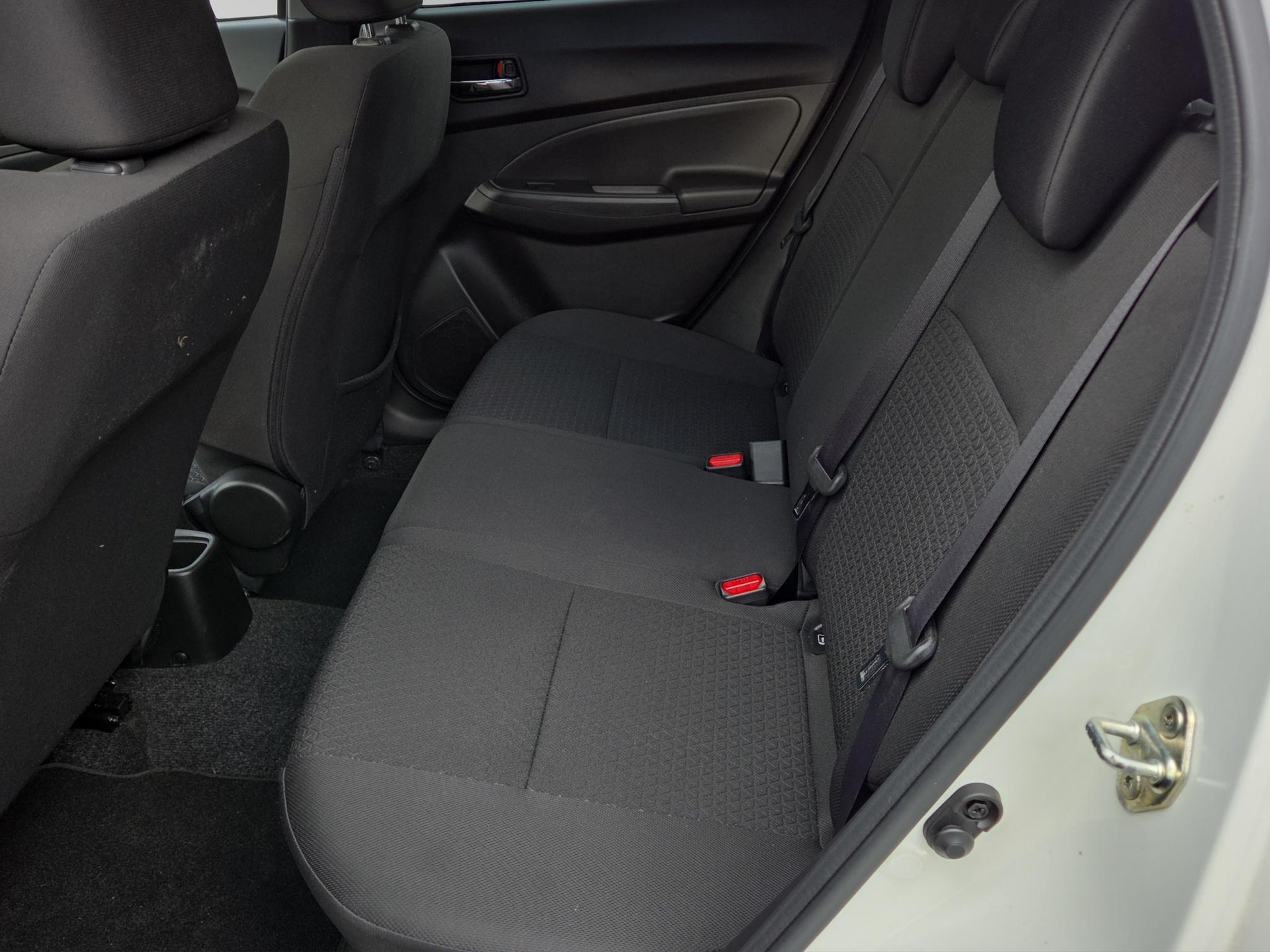 SUZUKI Swift 1.2 Piz Sulai Top Hybrid 4x4-image-14