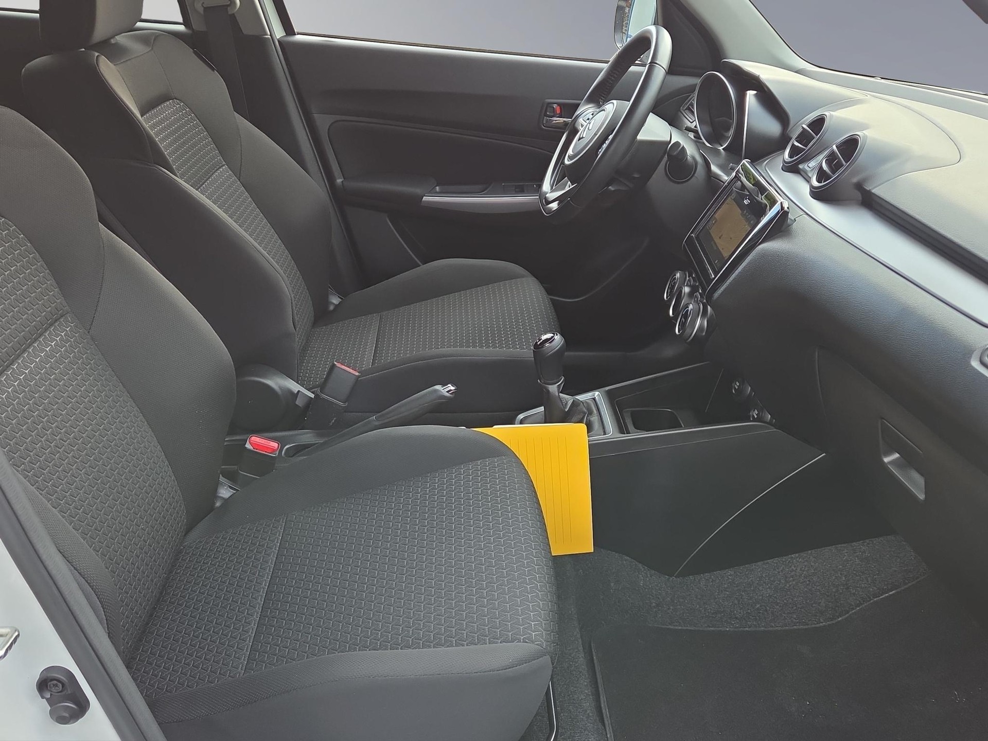 SUZUKI Swift 1.2 Piz Sulai Top Hybrid 4x4-image-15