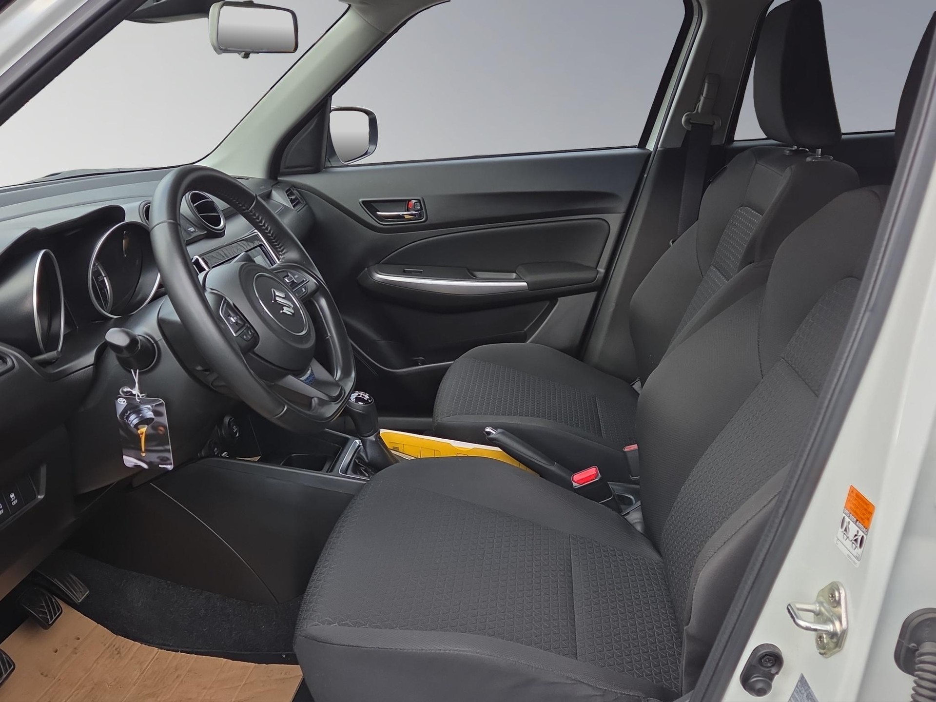 SUZUKI Swift 1.2 Piz Sulai Top Hybrid 4x4-image-8