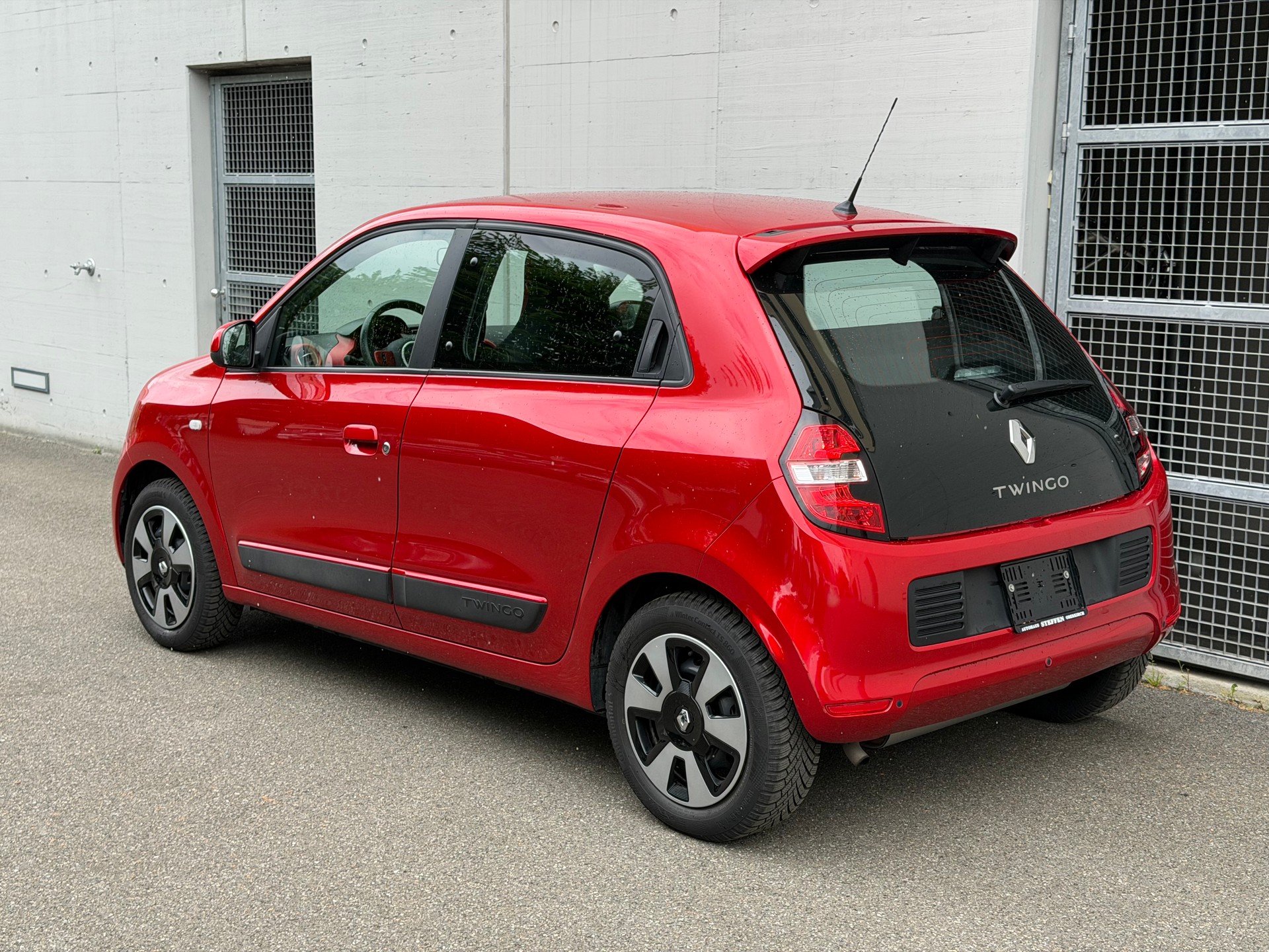 RENAULT Twingo 0.9 Swiss Edition-image-4