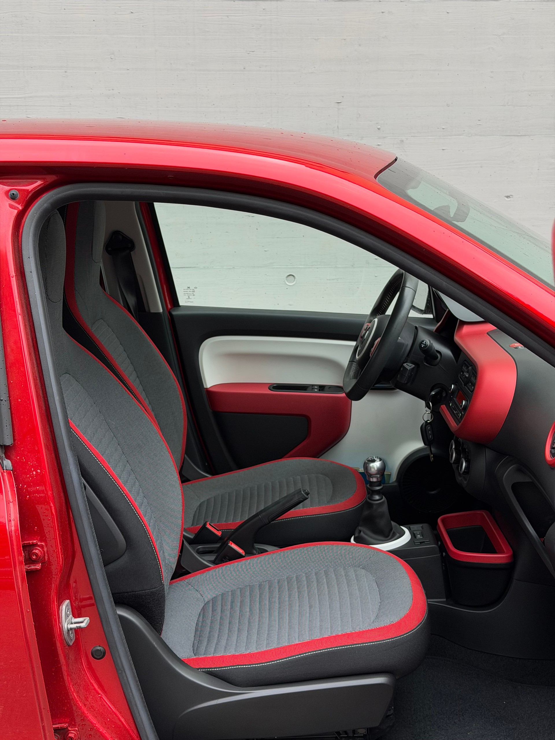 RENAULT Twingo 0.9 Swiss Edition-image-7