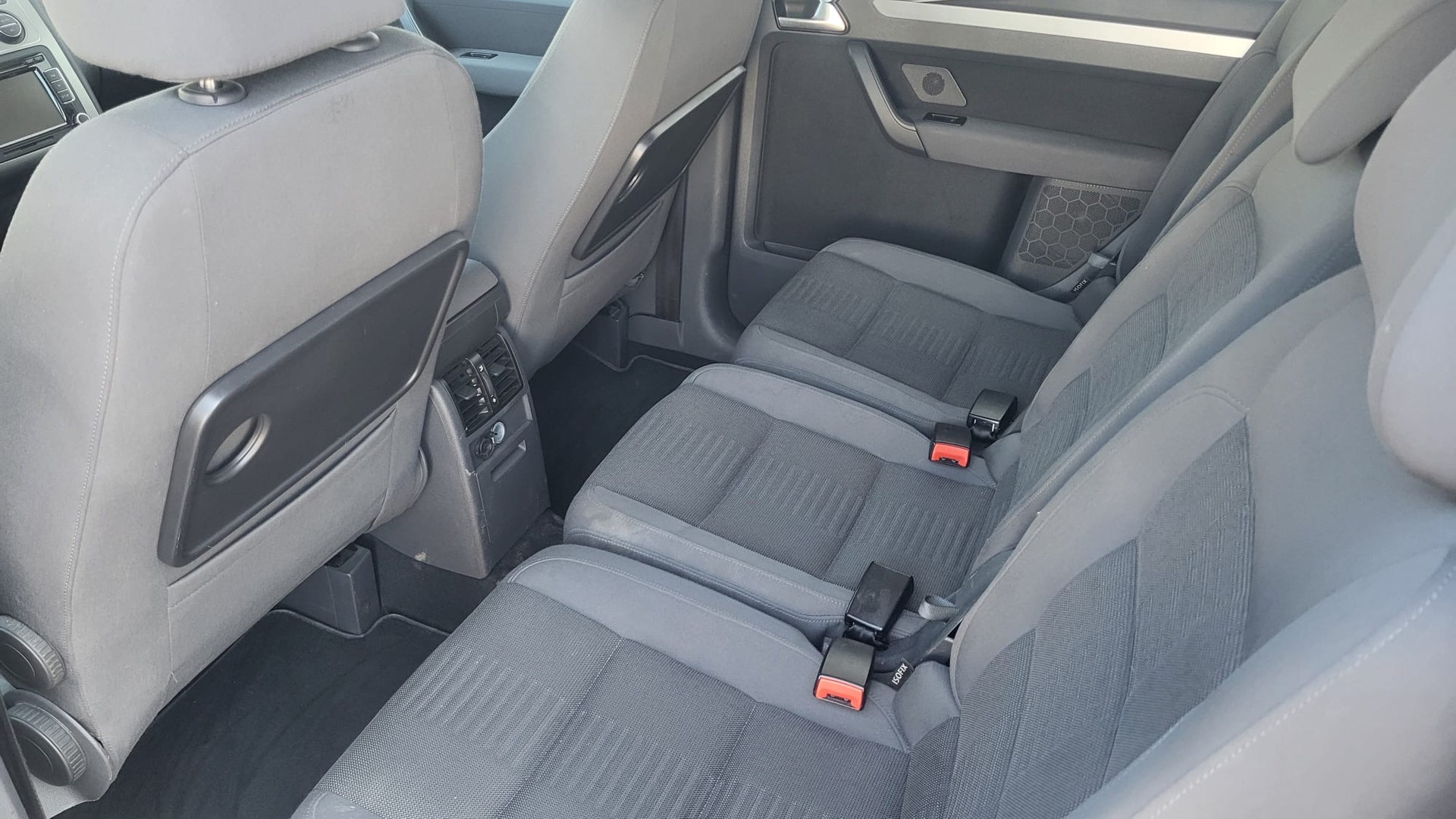 VW Touran 2.0 TDI Highline-image-9