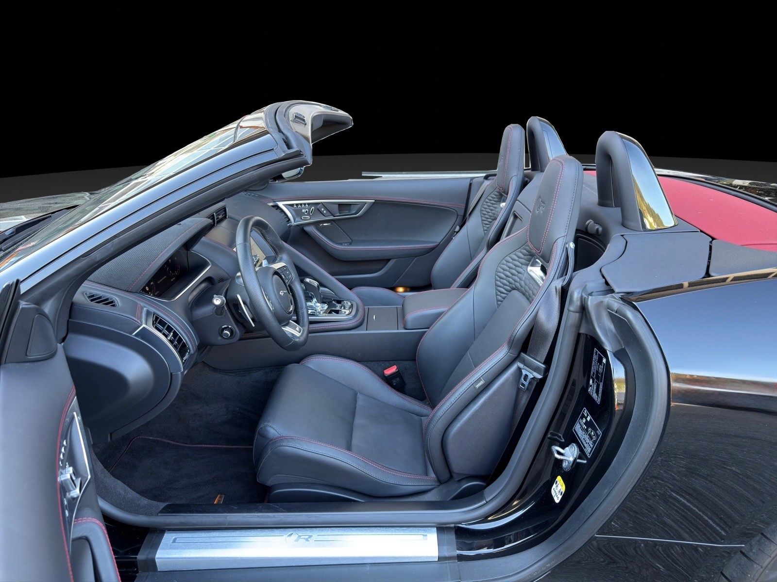 JAGUAR F-Type Convertible 5.0 V8 R75 AWD Automatik-image-12