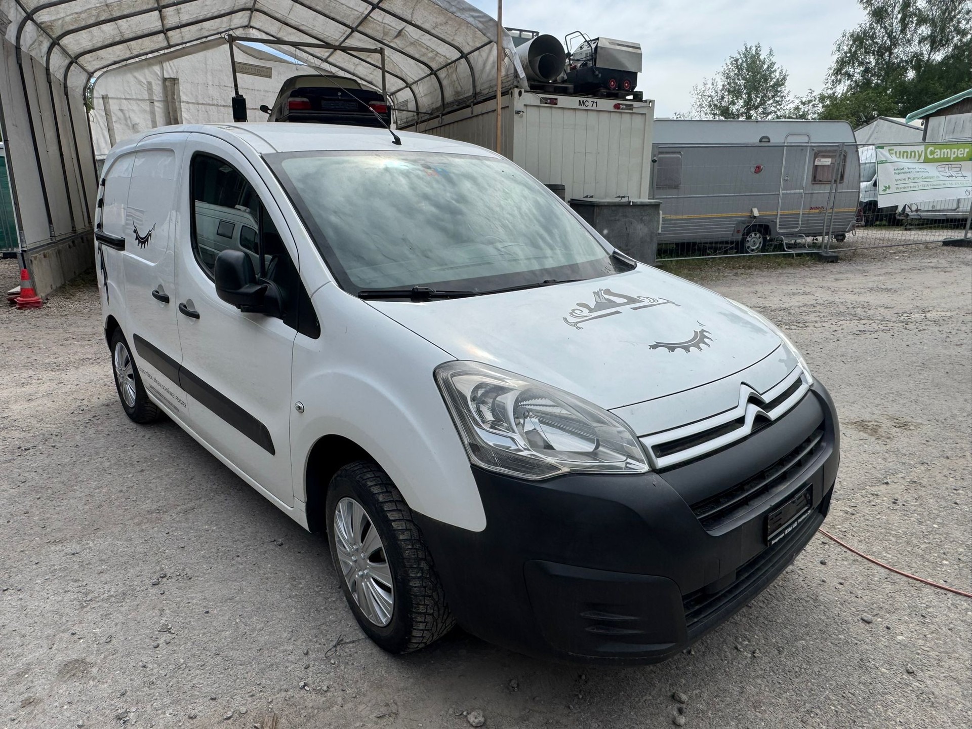 CITROEN BERLINGO-showroom-element-1