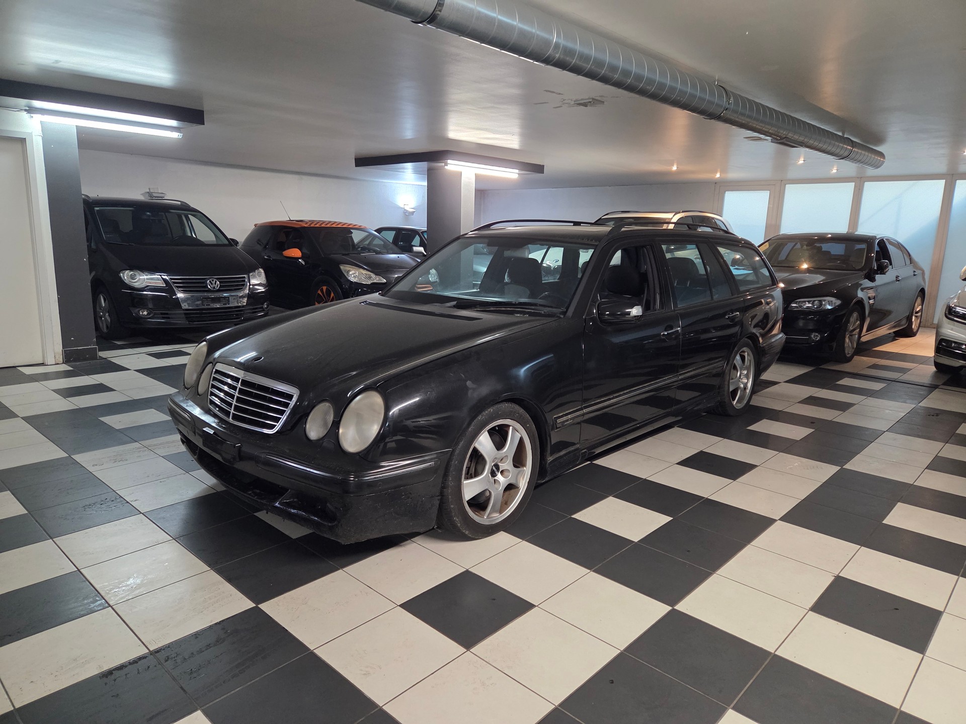 MERCEDES-BENZ E 55 AMG Avantgarde Automatic
