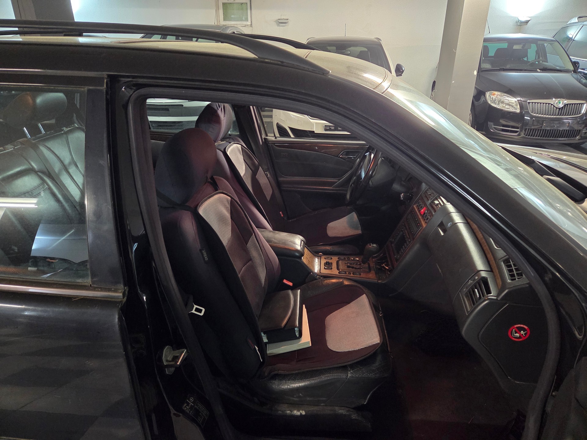 MERCEDES-BENZ E 55 AMG Avantgarde Automatic-image-10