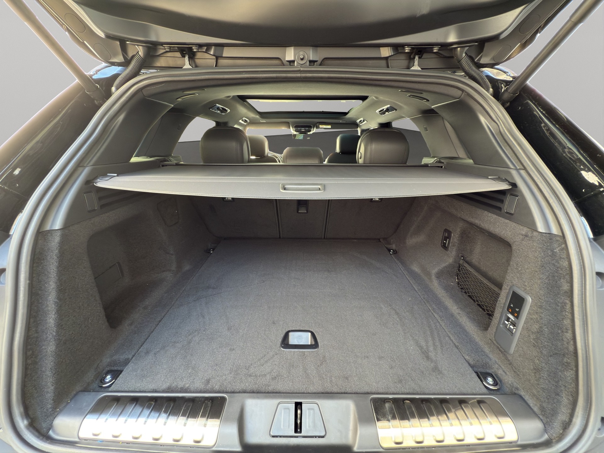LAND ROVER Range Rover Sport 3.0 I6 P460e SE Dynamic-image-16