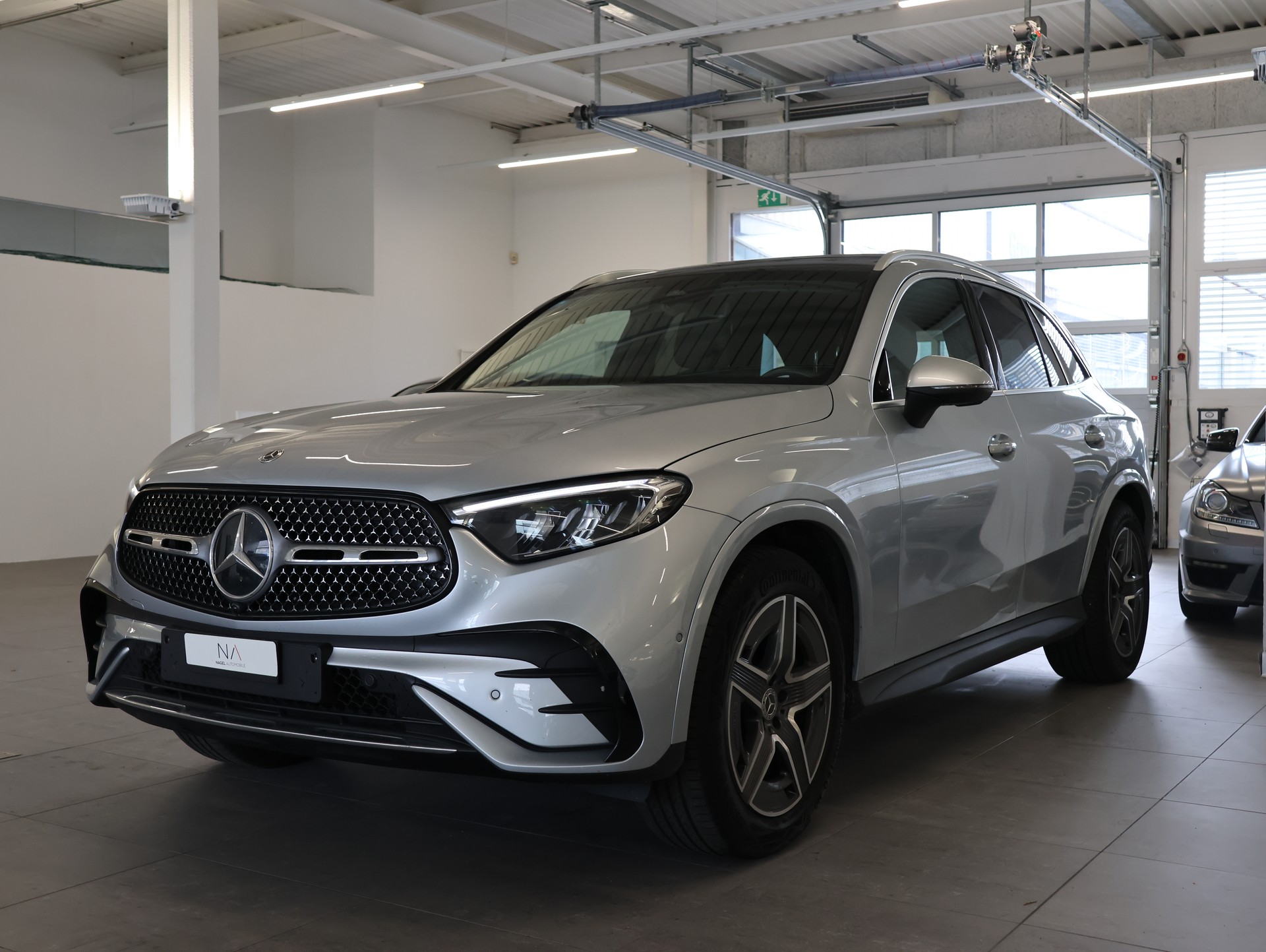 MERCEDES-BENZ GLC 220 d AMG Line 4Matic 9G-Tronic *Werksgarantie*Panorama*AHK*-showroom-element-3