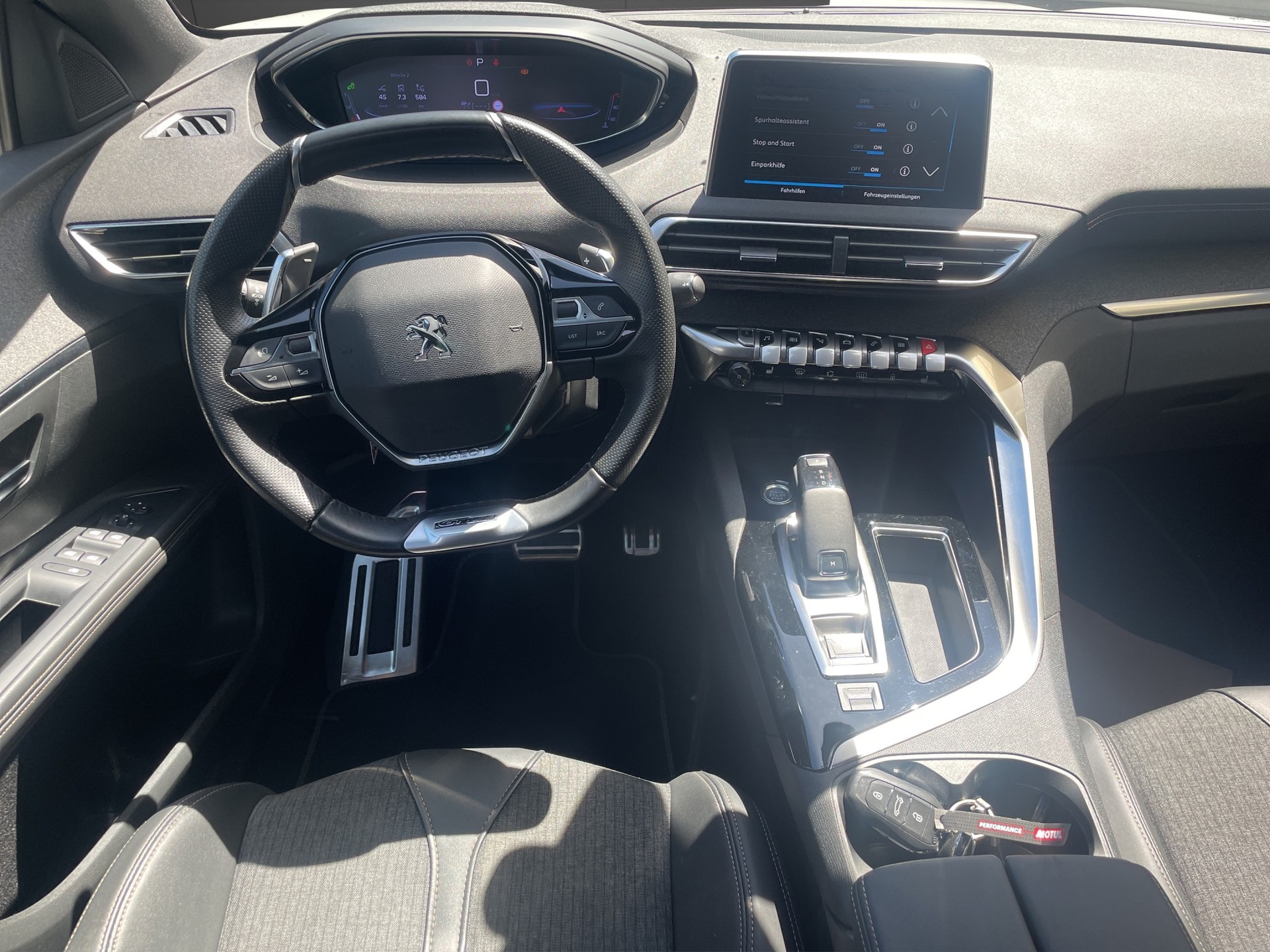 PEUGEOT 5008 1.6 Pure Tech GT LineEAT8-image-9