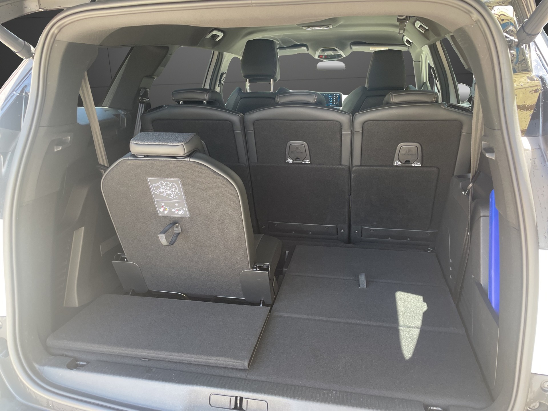 PEUGEOT 5008 1.6 Pure Tech GT LineEAT8-image-6