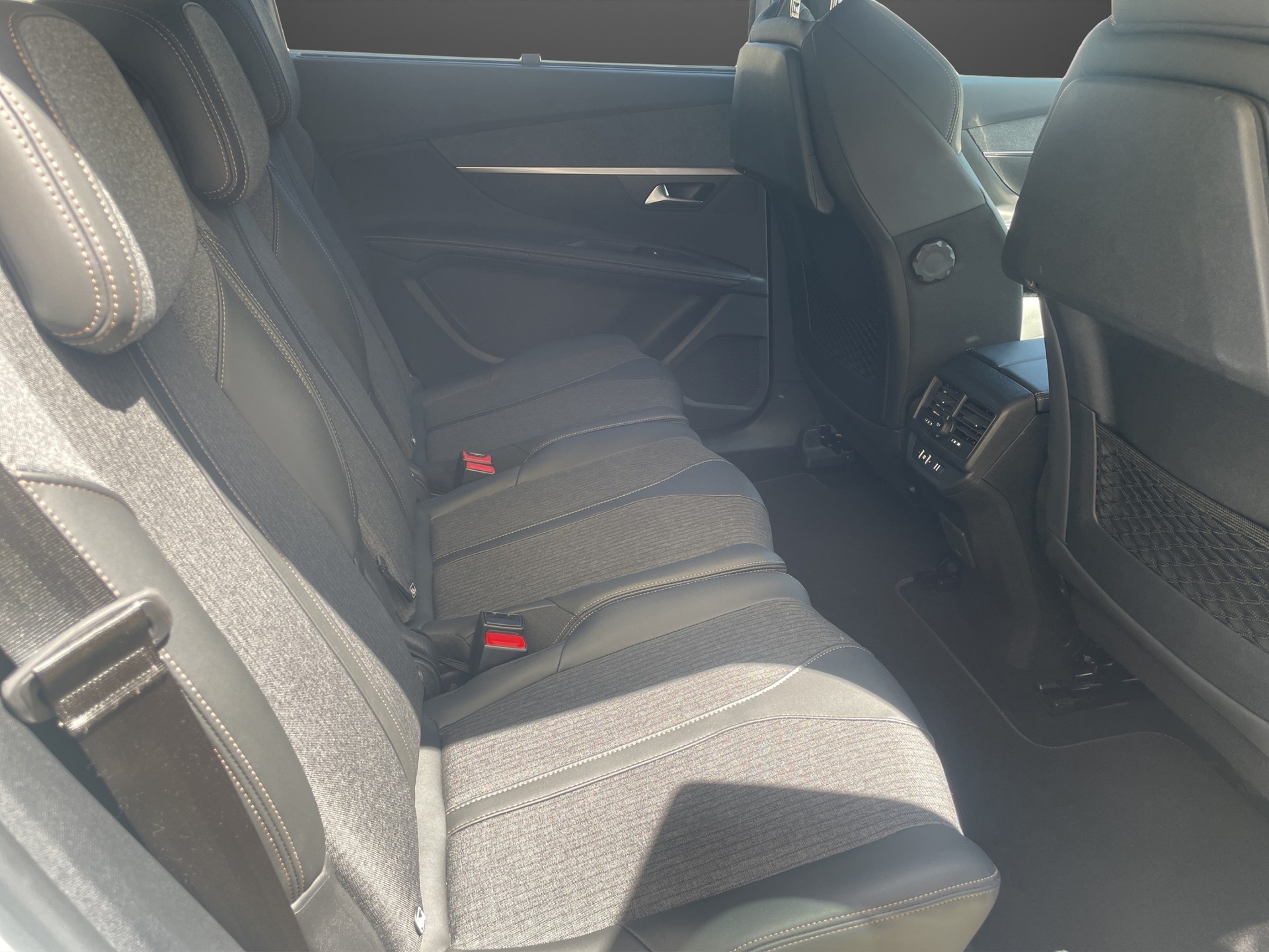PEUGEOT 5008 1.6 Pure Tech GT LineEAT8-image-8