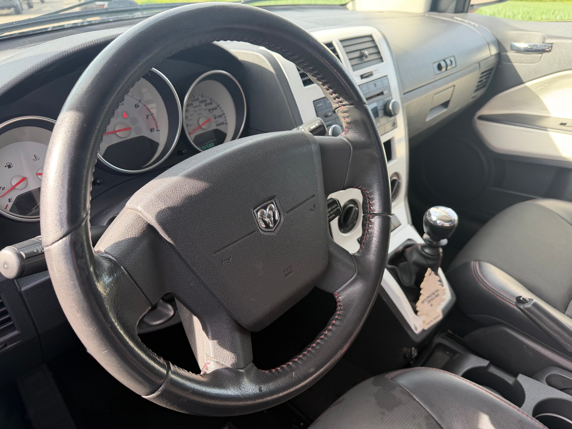 DODGE Caliber 2.4 SRT4-image-5