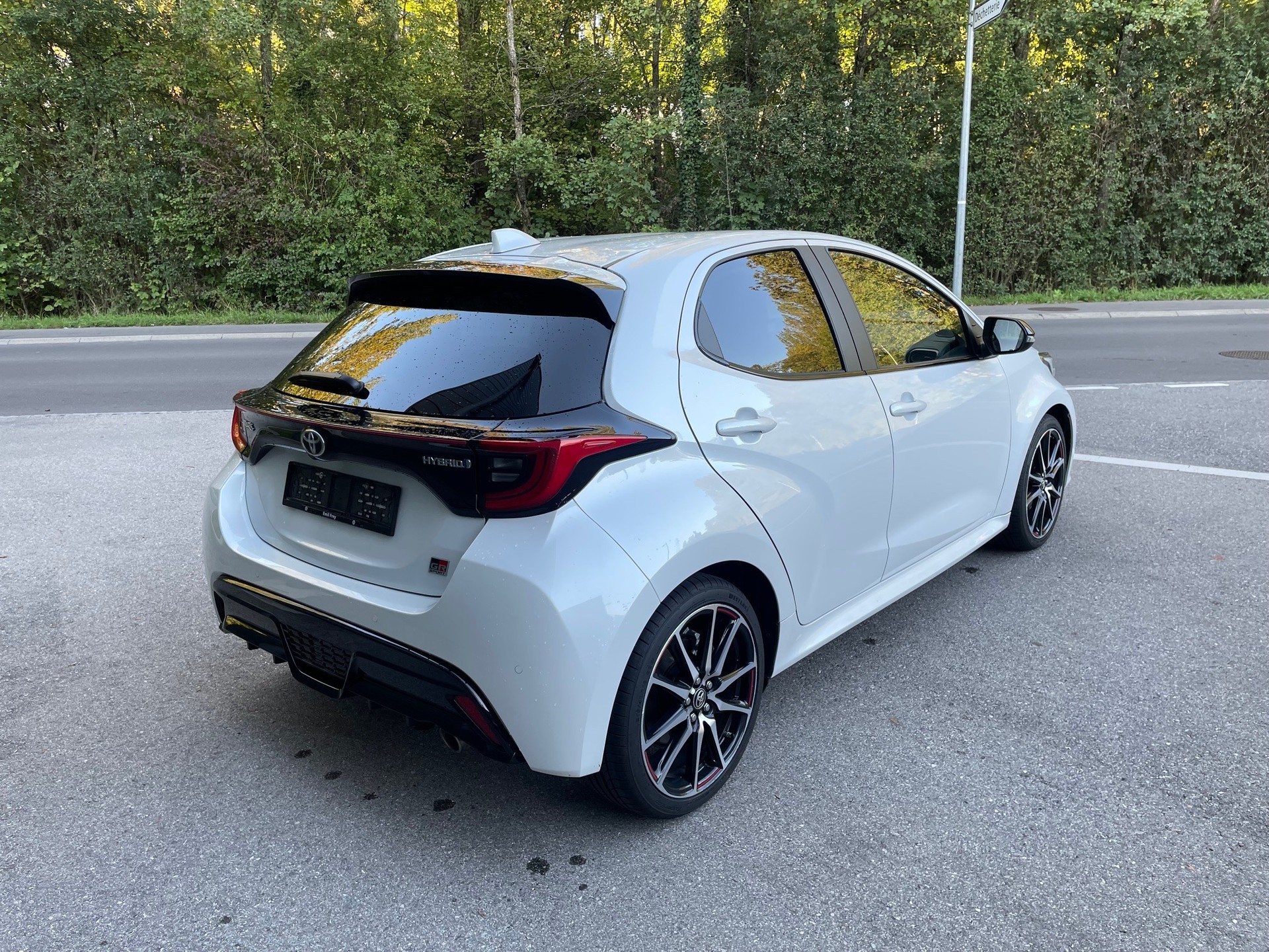 TOYOTA 1.5 VVT-i HSD GR Sport-image-4