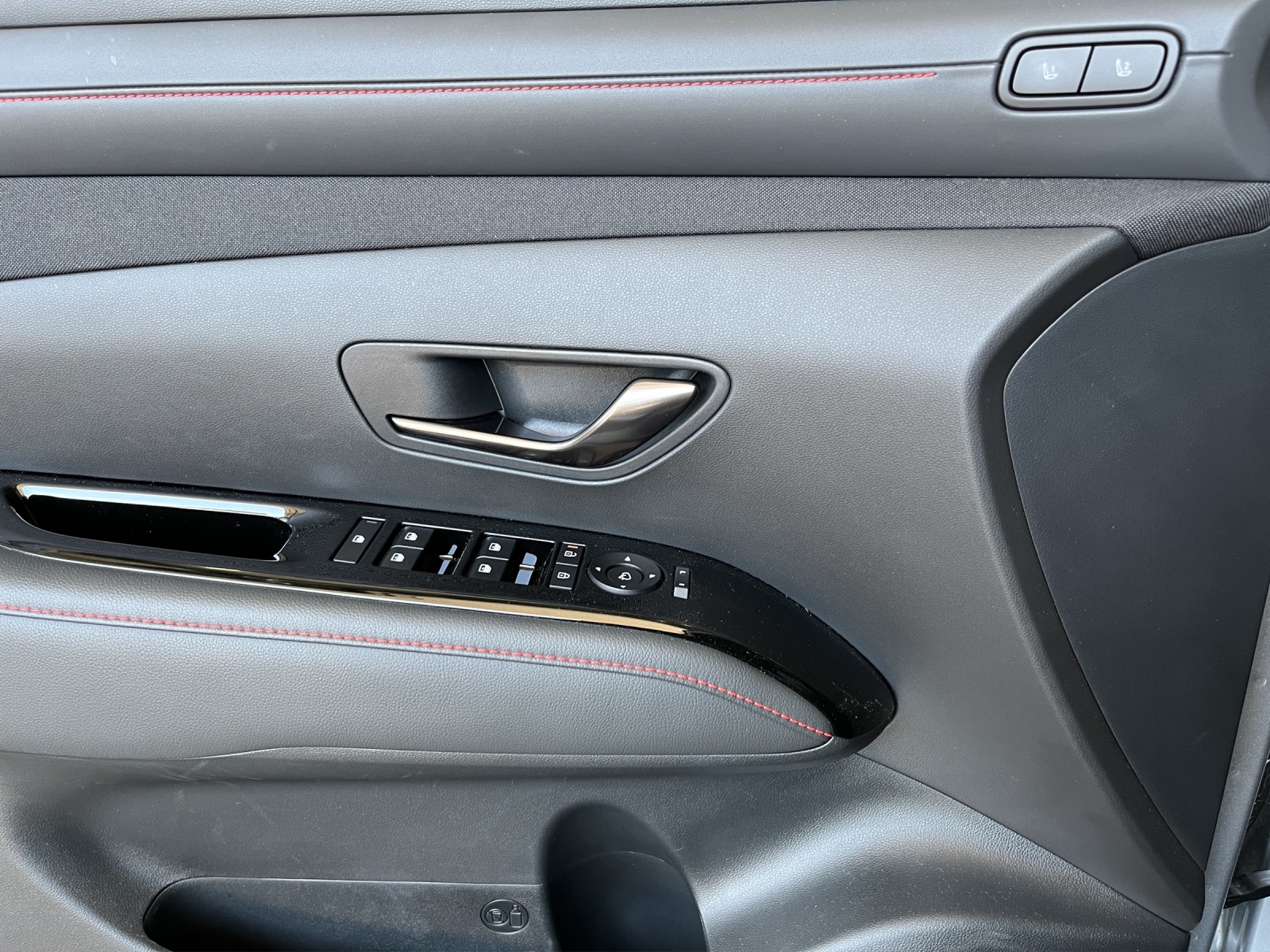 HYUNDAI Tucson 1.6 TGDI HEV N Line LUX pack 4WD-image-12