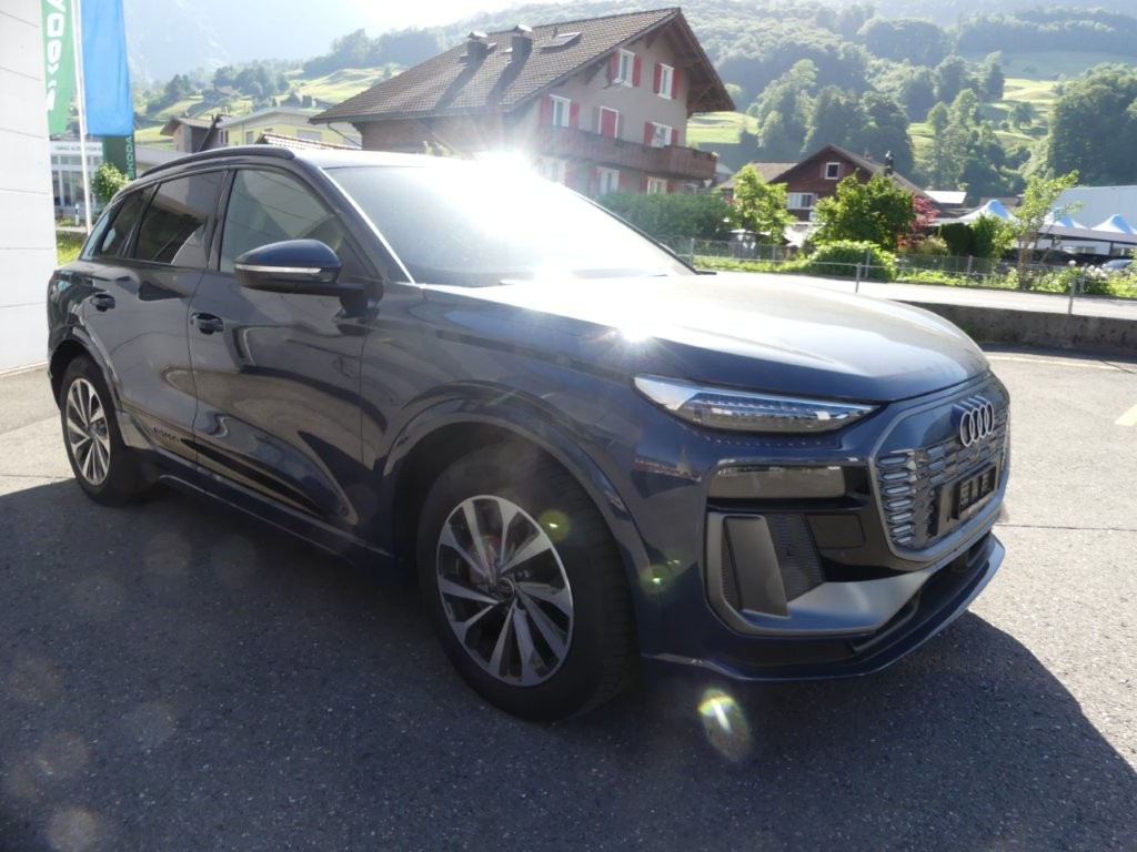 AUDI Q6 e-tron quattro-image-4