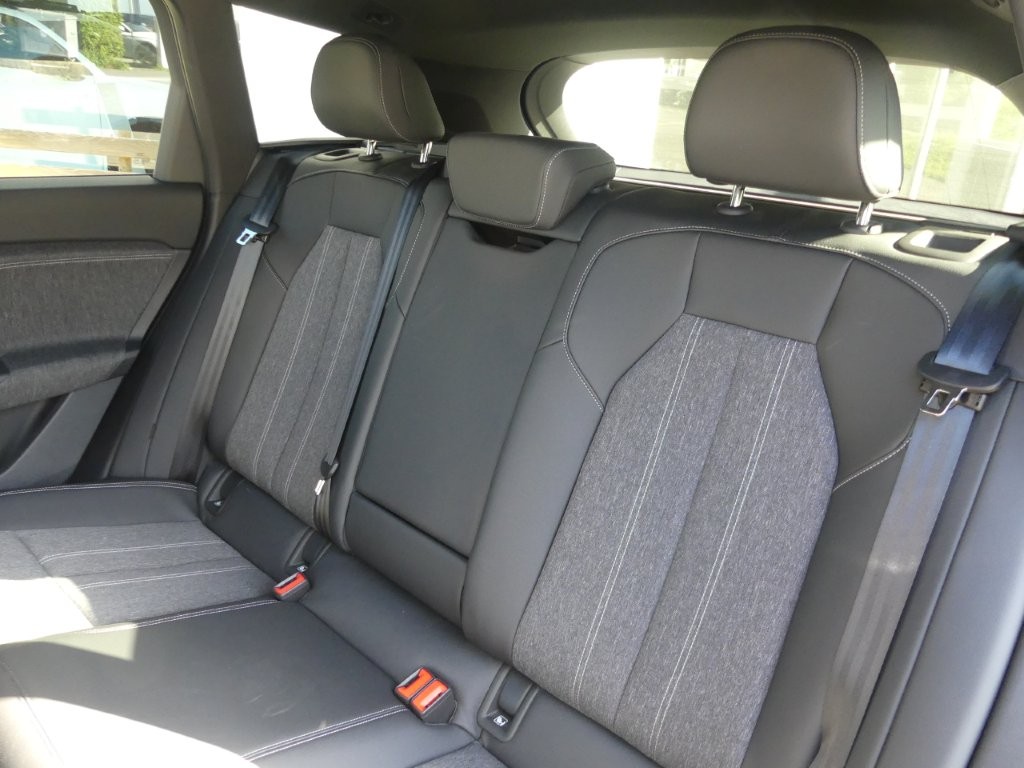AUDI Q6 e-tron quattro-image-11