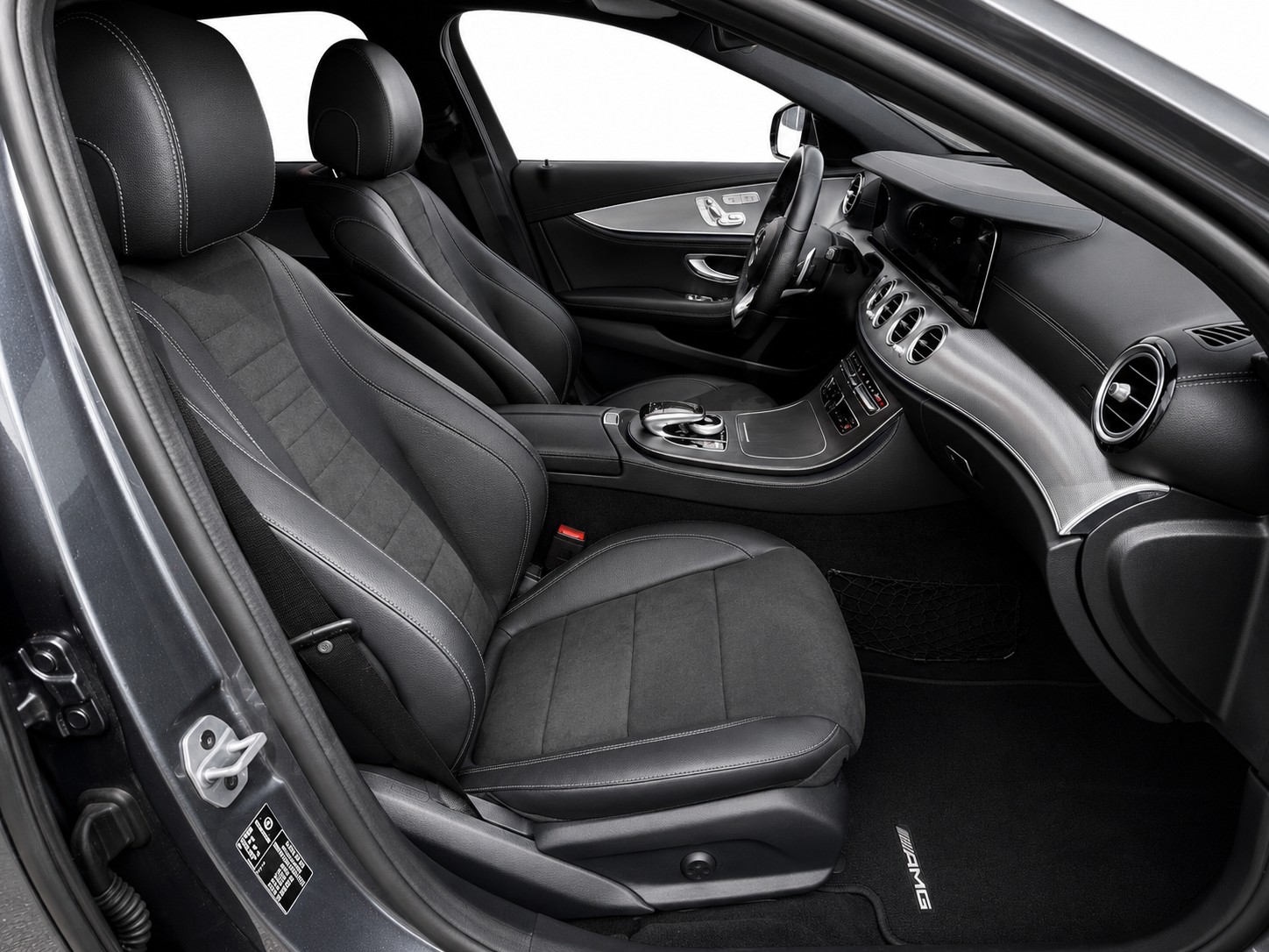 MERCEDES-BENZ E 450 AMG Line 4matic CH FAHRZEUG-image-8