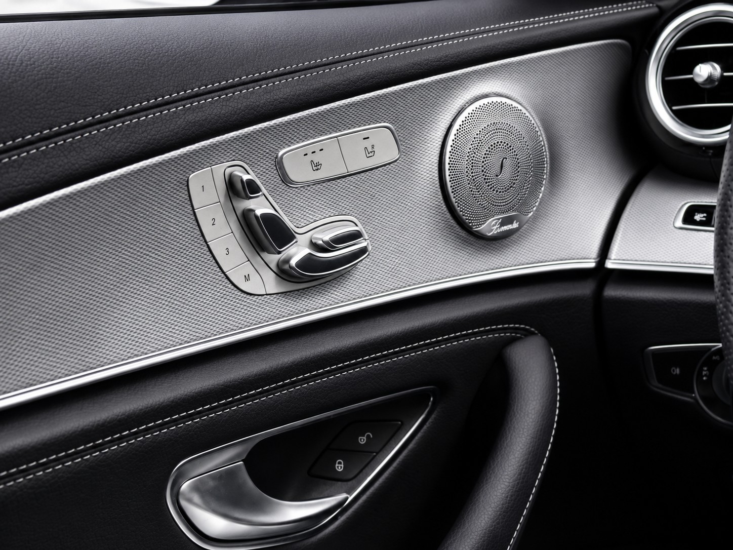 MERCEDES-BENZ E 450 AMG Line 4matic CH FAHRZEUG-image-17