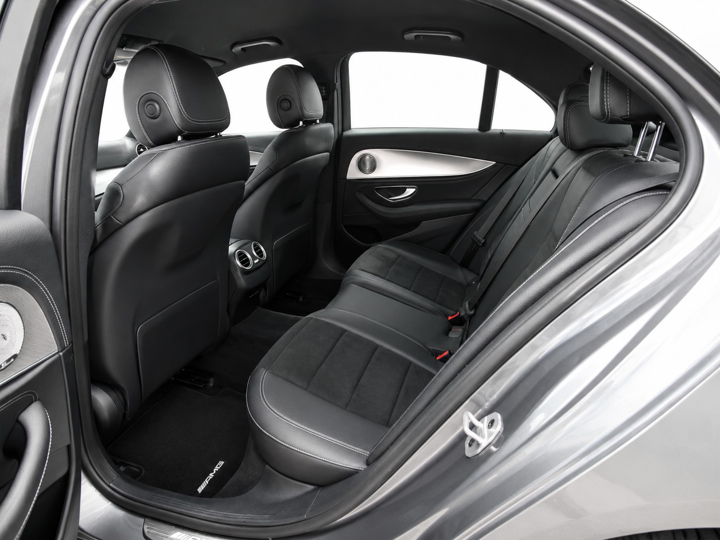 MERCEDES-BENZ E 450 AMG Line 4matic CH FAHRZEUG-image-14