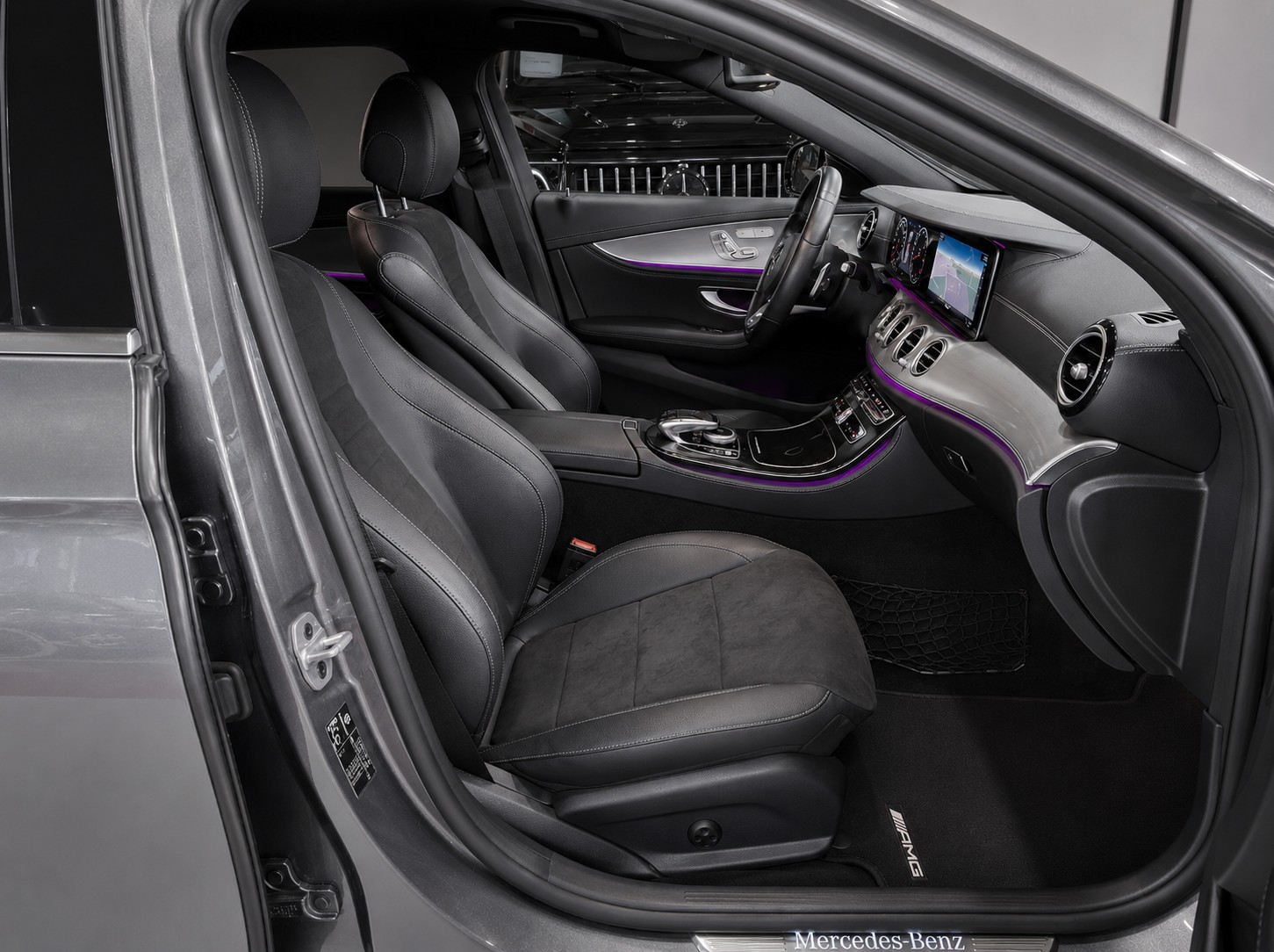 MERCEDES-BENZ E 450 AMG Line 4matic CH FAHRZEUG-image-9