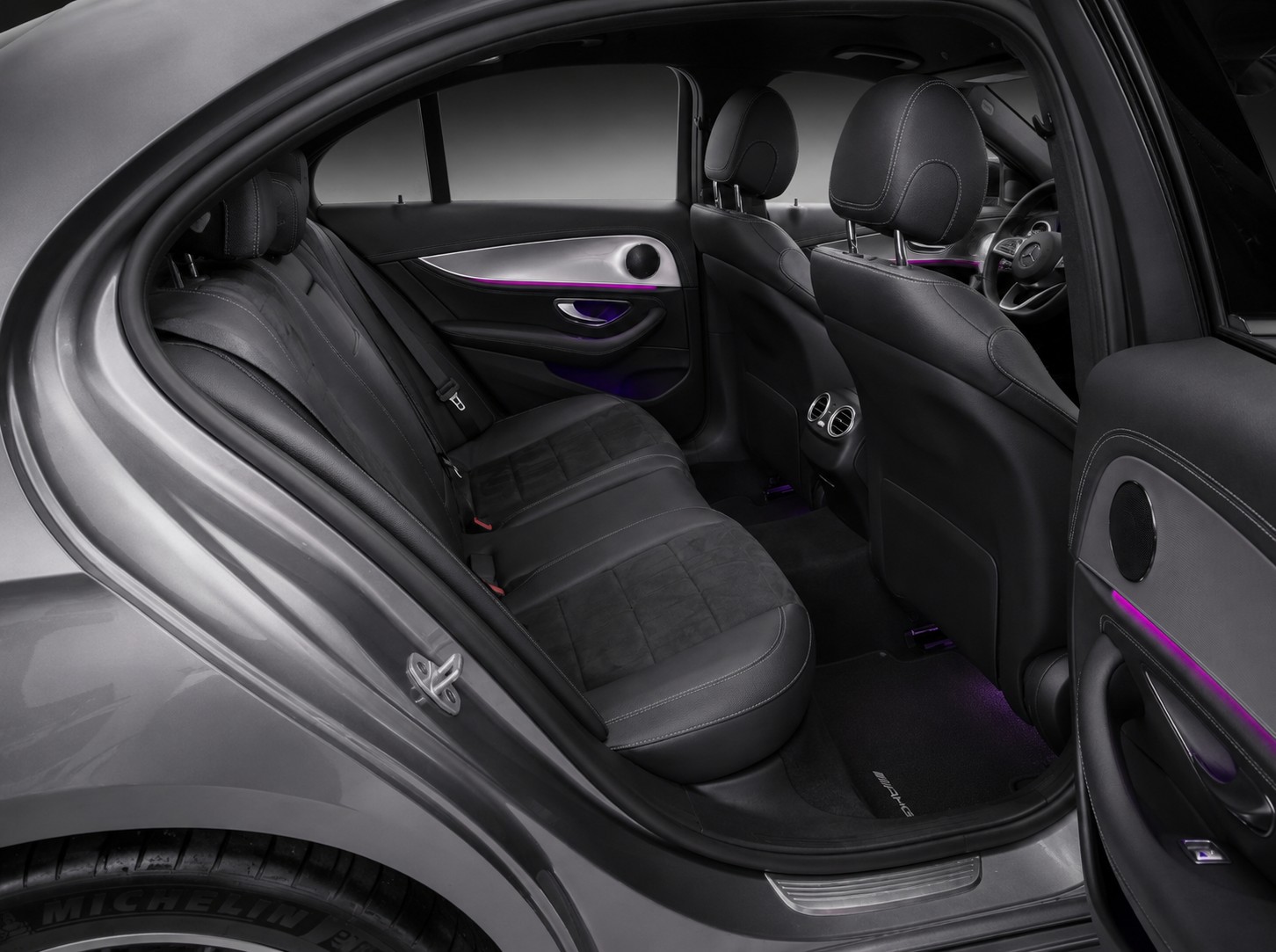 MERCEDES-BENZ E 450 AMG Line 4matic CH FAHRZEUG-image-11