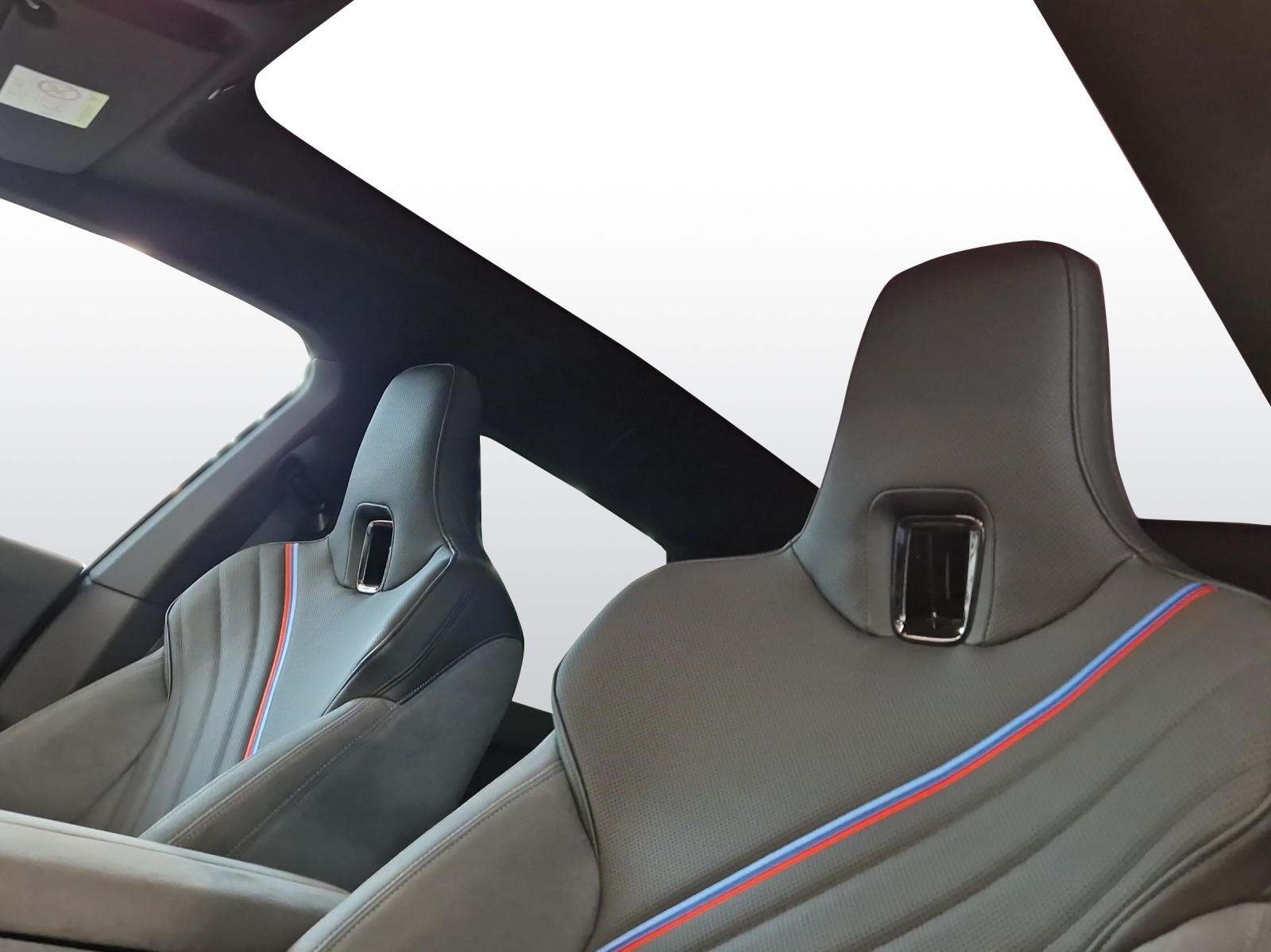 BMW iX xDrive60 M Sport Pro-image-13