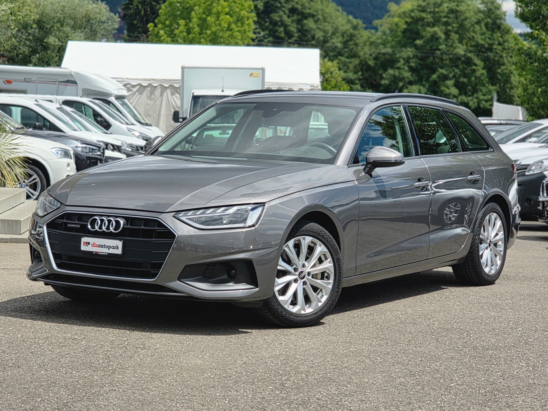 AUDI A4 Avant 40 TDI Attraction Quattro S-tronic * CH-Fahrzeug * Frisch ab MFK *-showroom-element-1