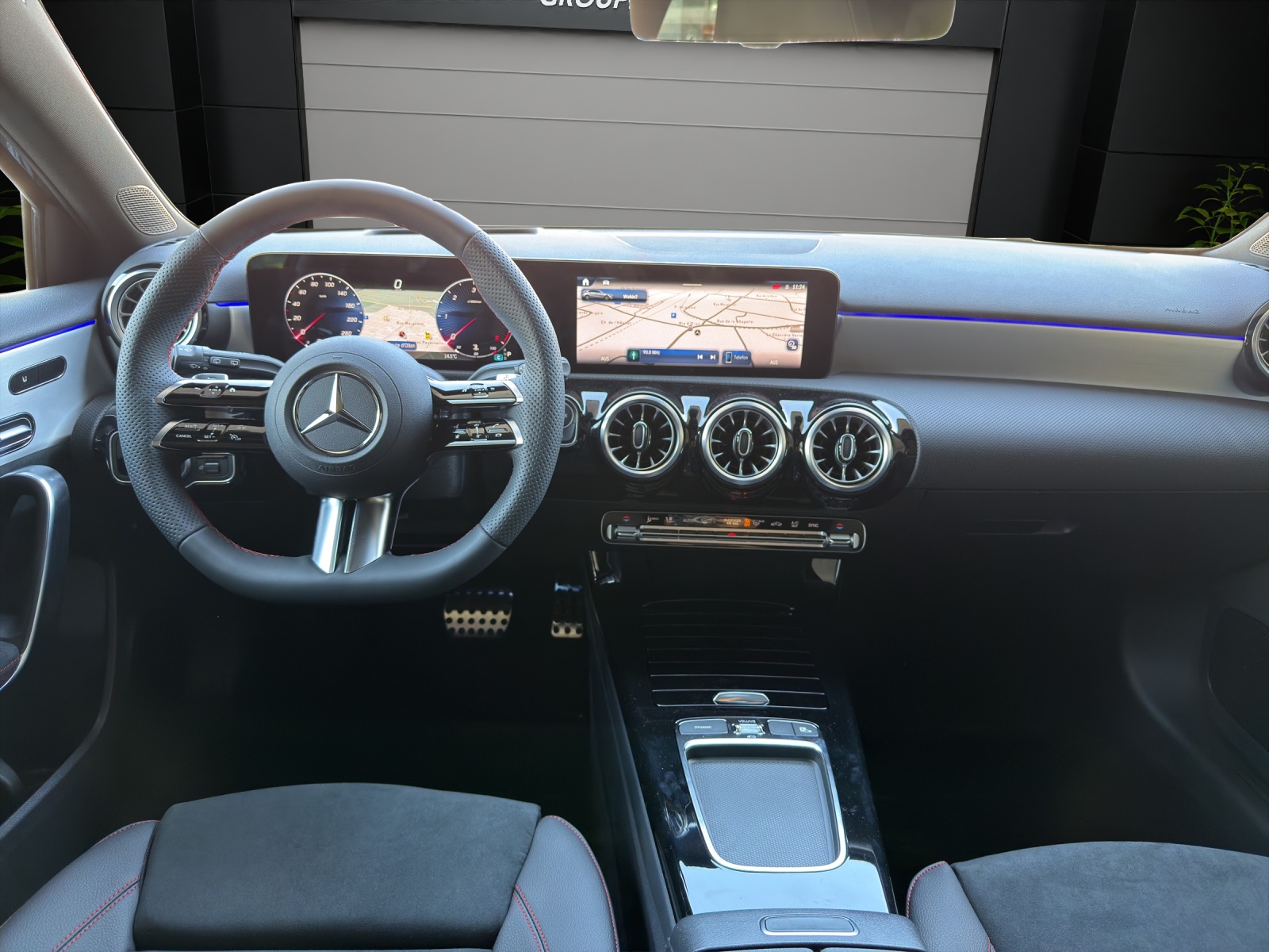 MERCEDES-BENZ A 180 d 8G-DCT-image-10