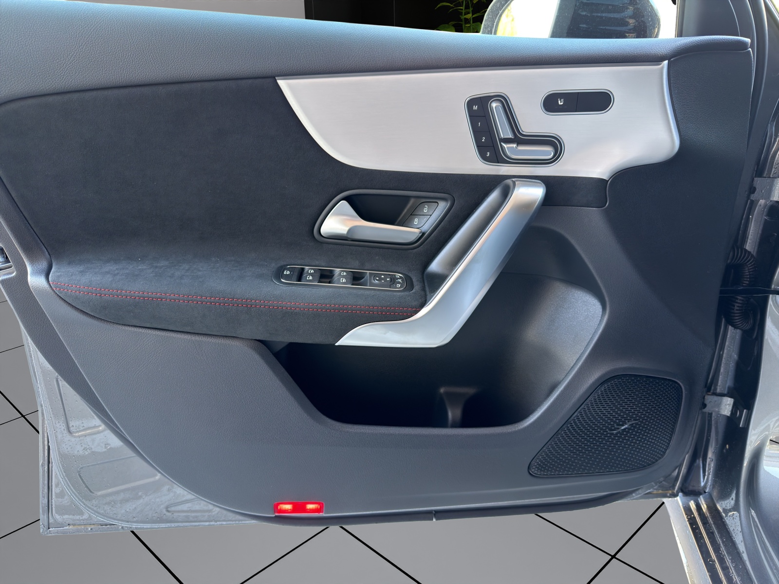 MERCEDES-BENZ A 180 d 8G-DCT-image-6