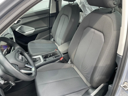 AUDI Q3 40 TFSI quattro-image-6