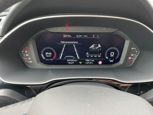 AUDI Q3 40 TFSI quattro-image-9