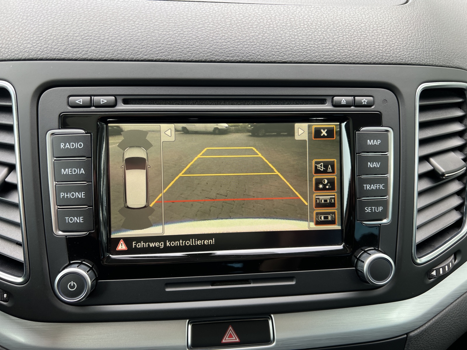 VW Sharan 2.0 TSI Comfortline Cup DSG-image-16